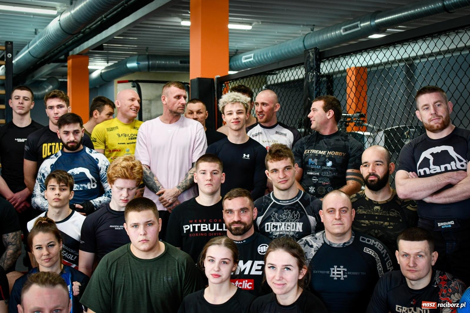 Zdjęcie w galerii na portalu naszraciborz.pl: Sparing charytatywny w Brooklyn Gym w Raciborzu wiadomości z regionu