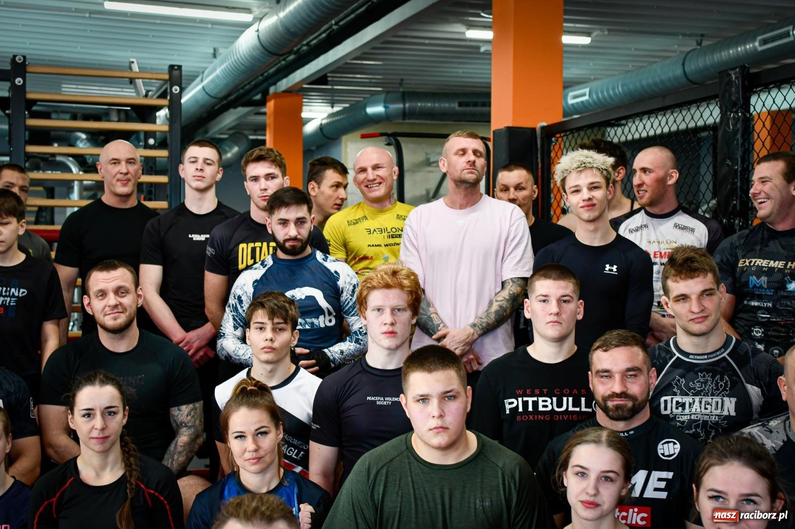 Zdjęcie w galerii na portalu naszraciborz.pl: Sparing charytatywny w Brooklyn Gym w Raciborzu wiadomości z regionu