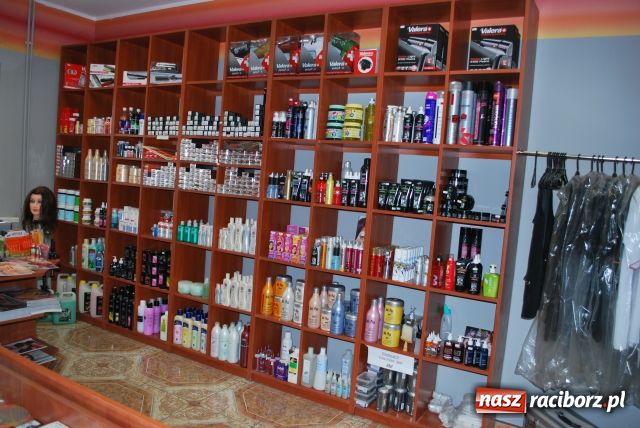 Zdjęcie w galerii na portalu naszraciborz.pl: Paznokcie i makijaż idealne na wiosnę wiadomości z regionu