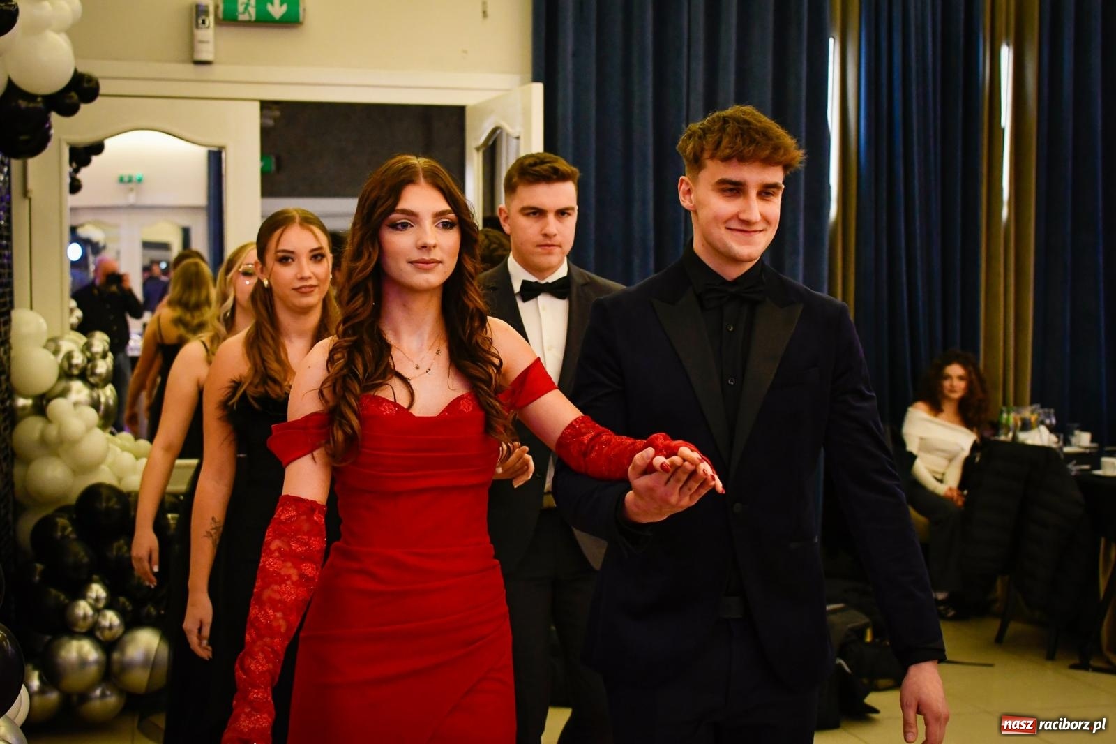 Zdjęcie w galerii na portalu naszraciborz.pl: Studniówka CKZiU nr 1: jubileuszowy rocznik bawi się w Rege [FOTO i WIDEO] wiadomości z regionu