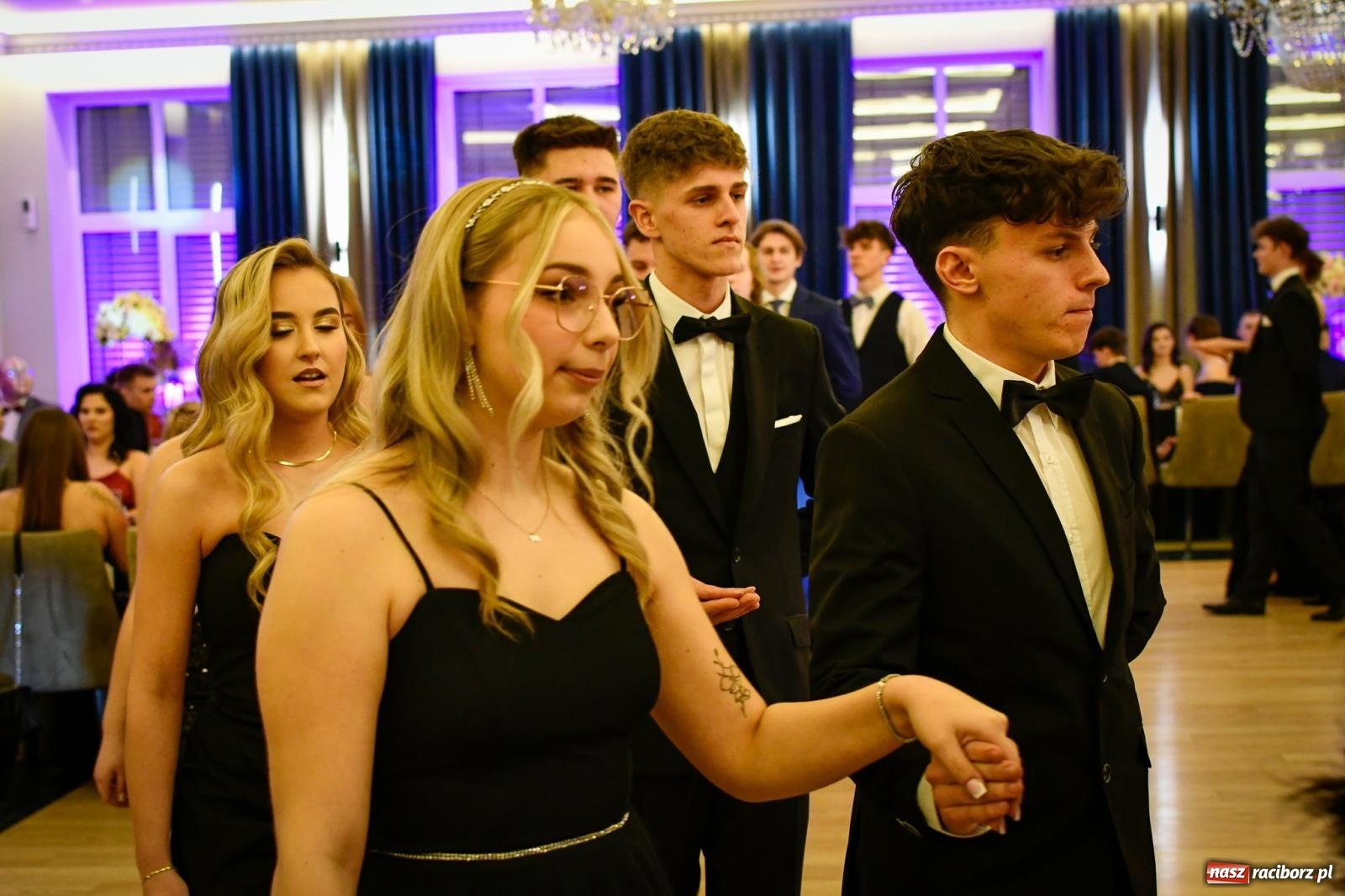 Zdjęcie w galerii na portalu naszraciborz.pl: Studniówka CKZiU nr 1: jubileuszowy rocznik bawi się w Rege [FOTO i WIDEO] wiadomości z regionu