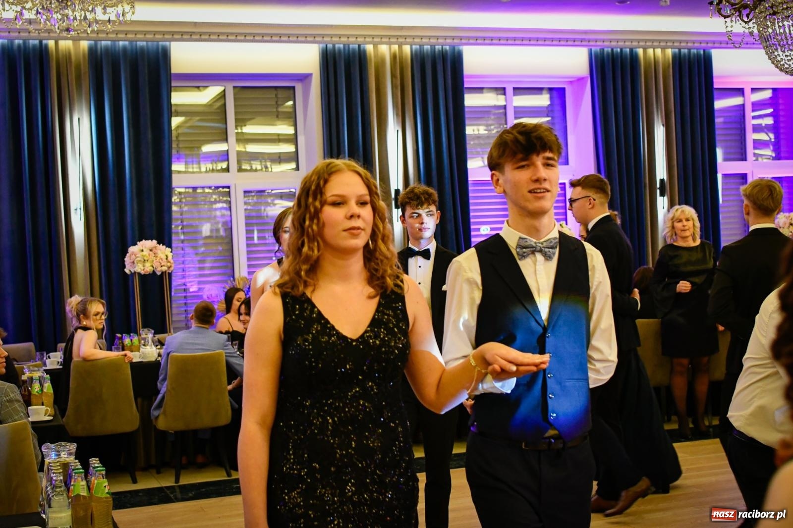 Zdjęcie w galerii na portalu naszraciborz.pl: Studniówka CKZiU nr 1: jubileuszowy rocznik bawi się w Rege [FOTO i WIDEO] wiadomości z regionu