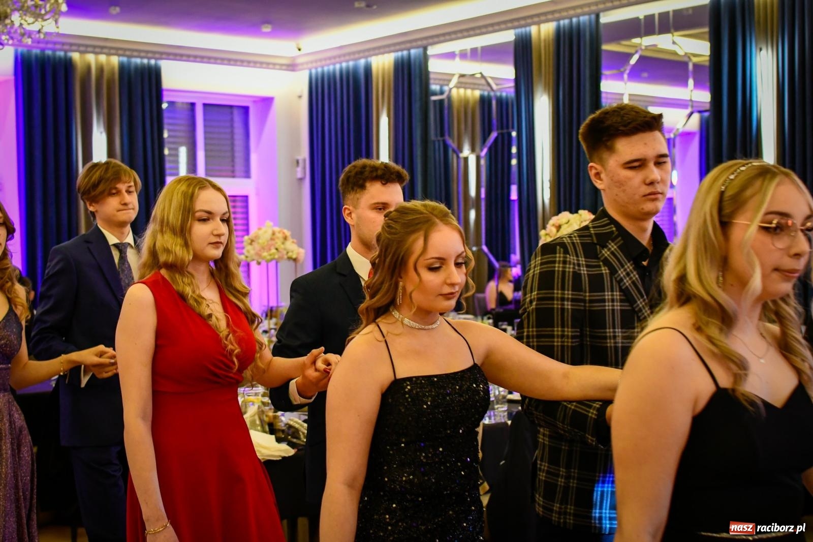 Zdjęcie w galerii na portalu naszraciborz.pl: Studniówka CKZiU nr 1: jubileuszowy rocznik bawi się w Rege [FOTO i WIDEO] wiadomości z regionu