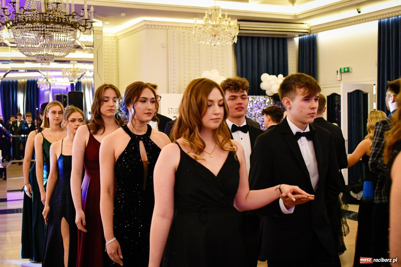 Zdjęcie w galerii na portalu naszraciborz.pl: Studniówka CKZiU nr 1: jubileuszowy rocznik bawi się w Rege [FOTO i WIDEO] wiadomości z regionu