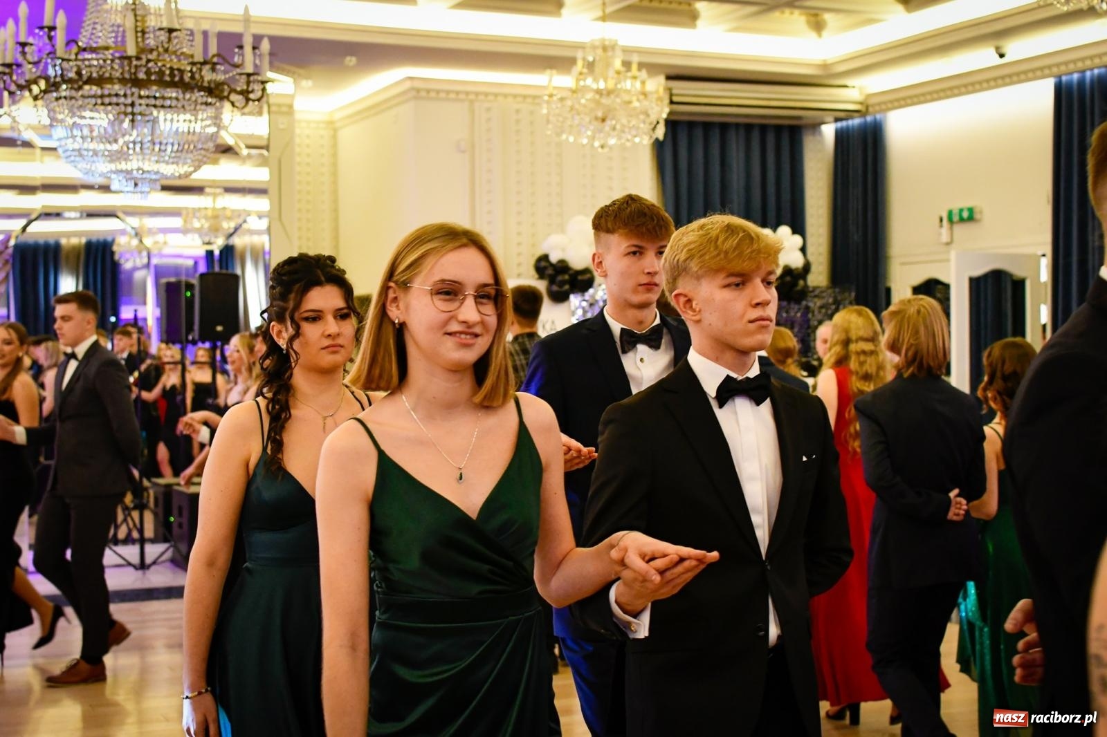 Zdjęcie w galerii na portalu naszraciborz.pl: Studniówka CKZiU nr 1: jubileuszowy rocznik bawi się w Rege [FOTO i WIDEO] wiadomości z regionu