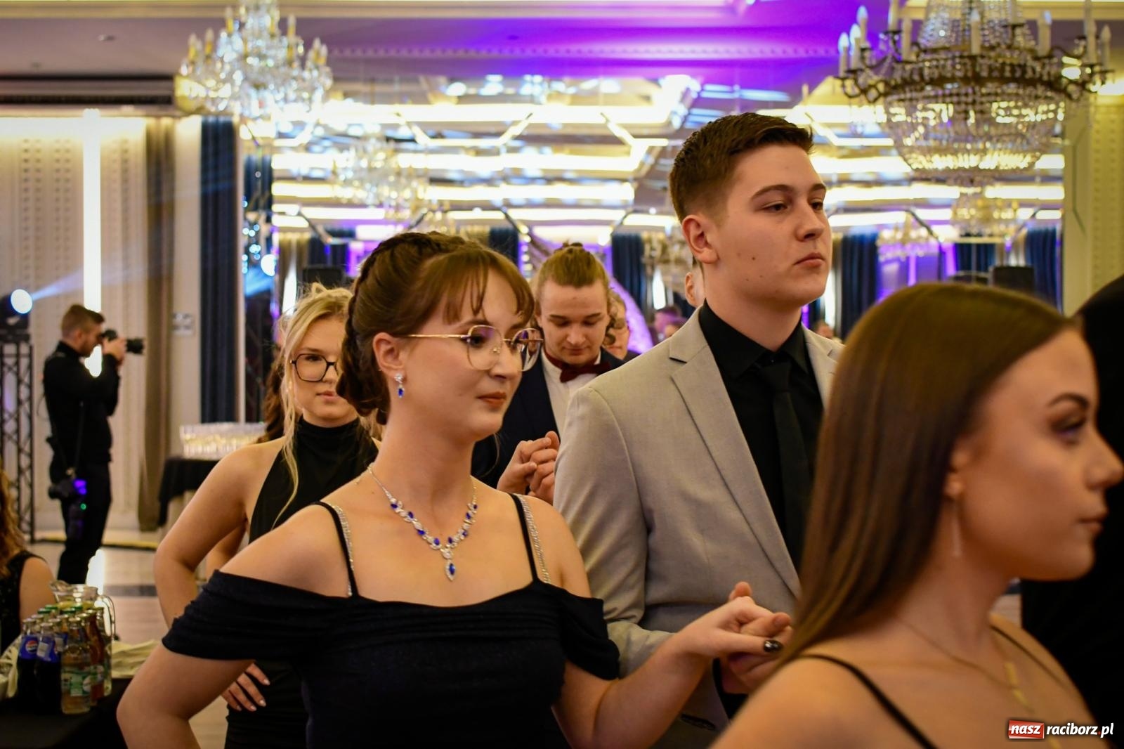 Zdjęcie w galerii na portalu naszraciborz.pl: Studniówka CKZiU nr 1: jubileuszowy rocznik bawi się w Rege [FOTO i WIDEO] wiadomości z regionu