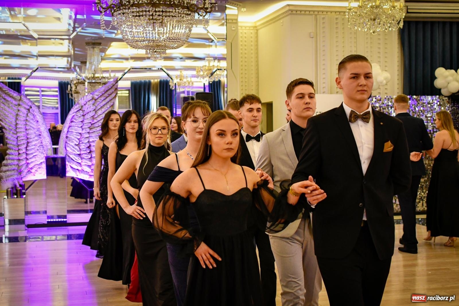 Zdjęcie w galerii na portalu naszraciborz.pl: Studniówka CKZiU nr 1: jubileuszowy rocznik bawi się w Rege [FOTO i WIDEO] wiadomości z regionu