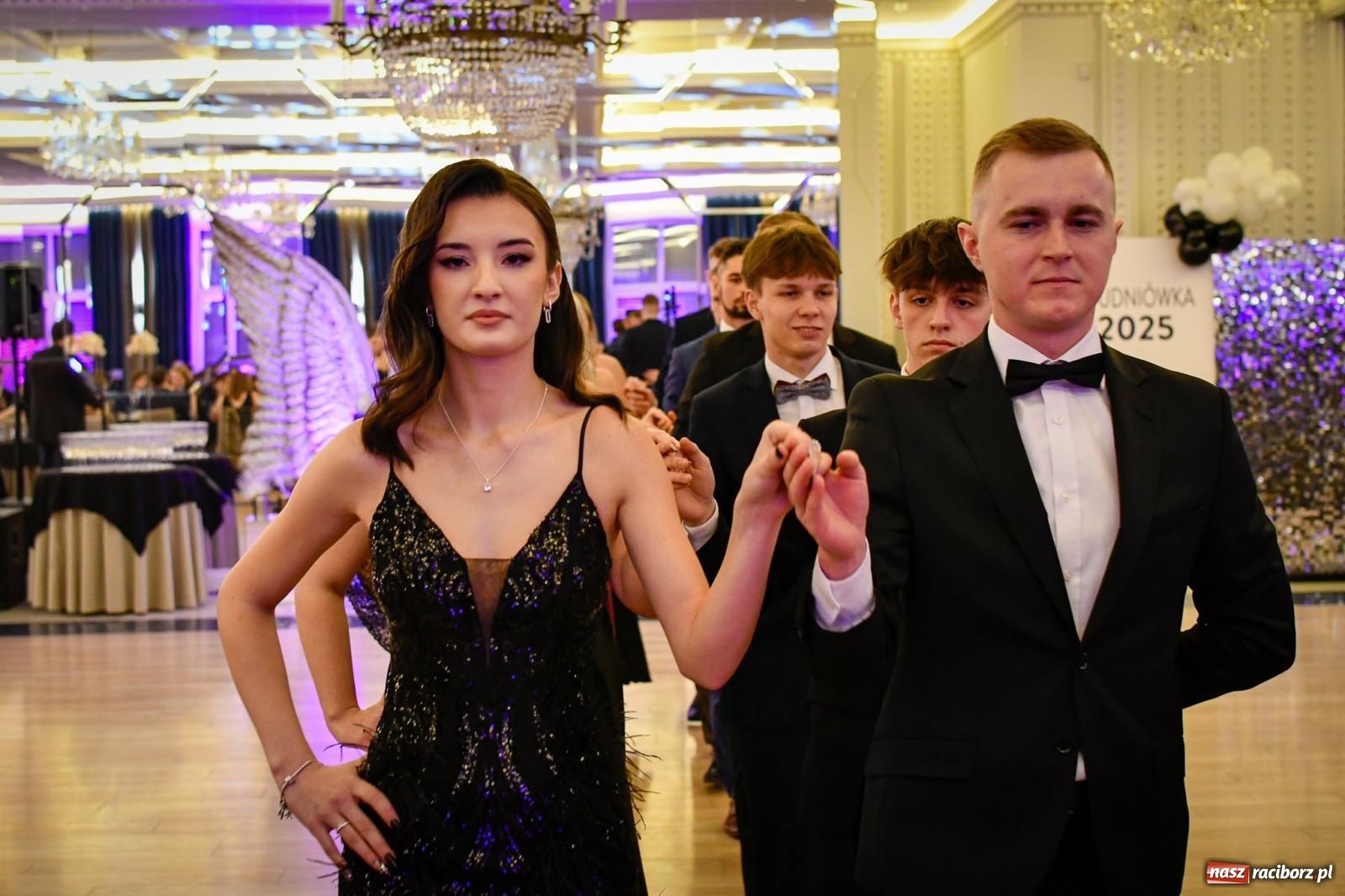 Zdjęcie w galerii na portalu naszraciborz.pl: Studniówka CKZiU nr 1: jubileuszowy rocznik bawi się w Rege [FOTO i WIDEO] wiadomości z regionu