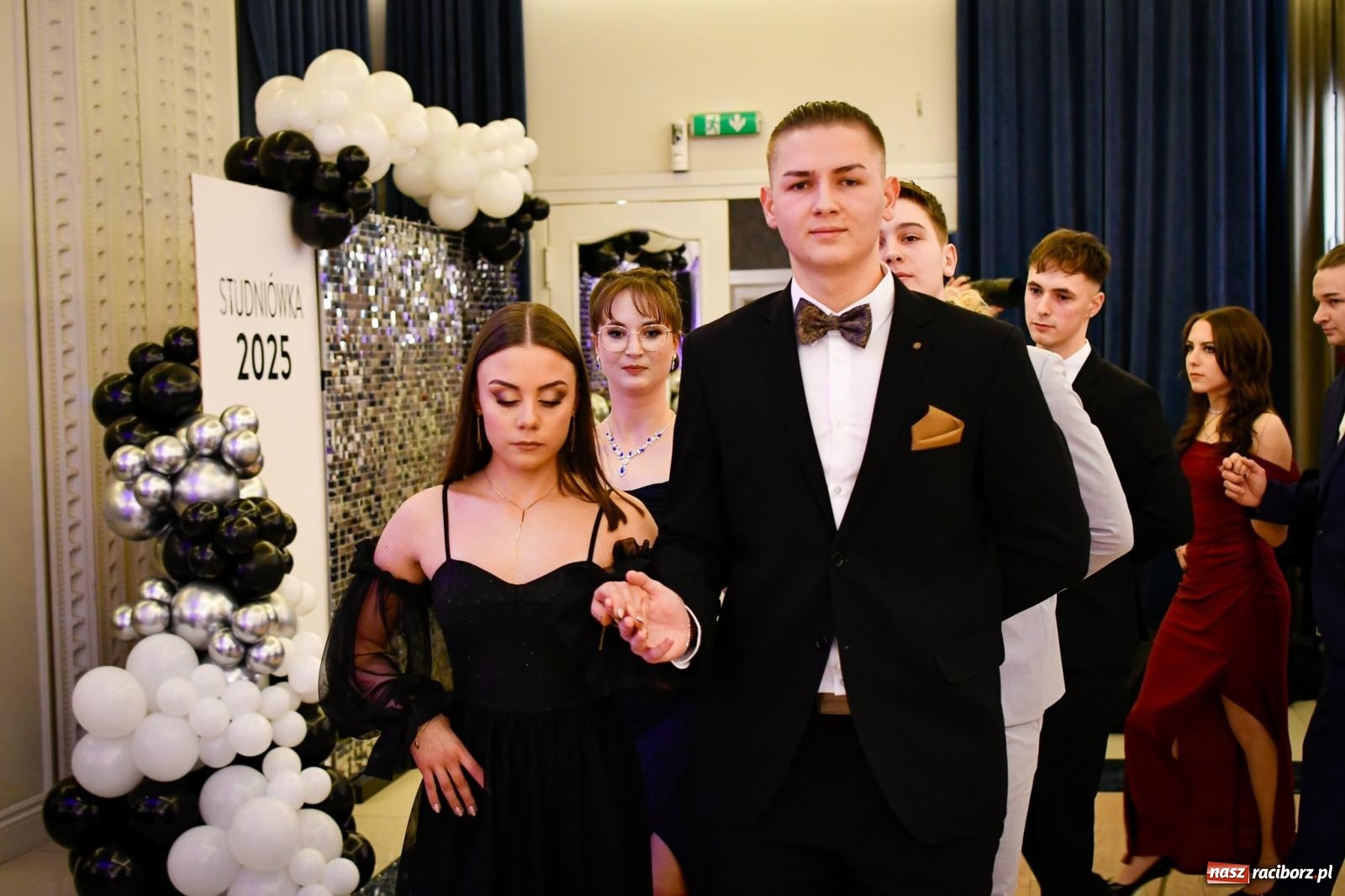 Zdjęcie w galerii na portalu naszraciborz.pl: Studniówka CKZiU nr 1: jubileuszowy rocznik bawi się w Rege [FOTO i WIDEO] wiadomości z regionu