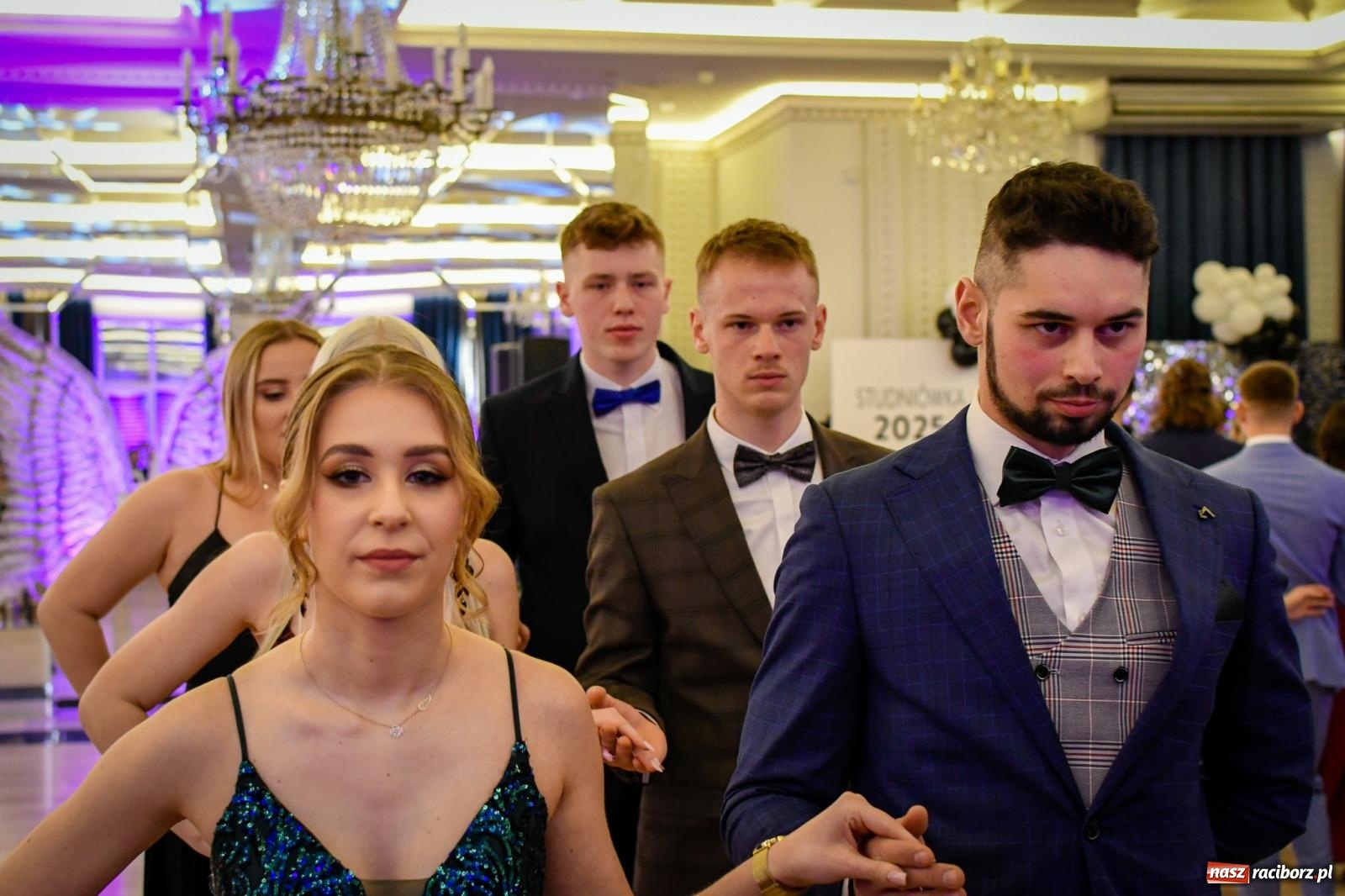 Zdjęcie w galerii na portalu naszraciborz.pl: Studniówka CKZiU nr 1: jubileuszowy rocznik bawi się w Rege [FOTO i WIDEO] wiadomości z regionu