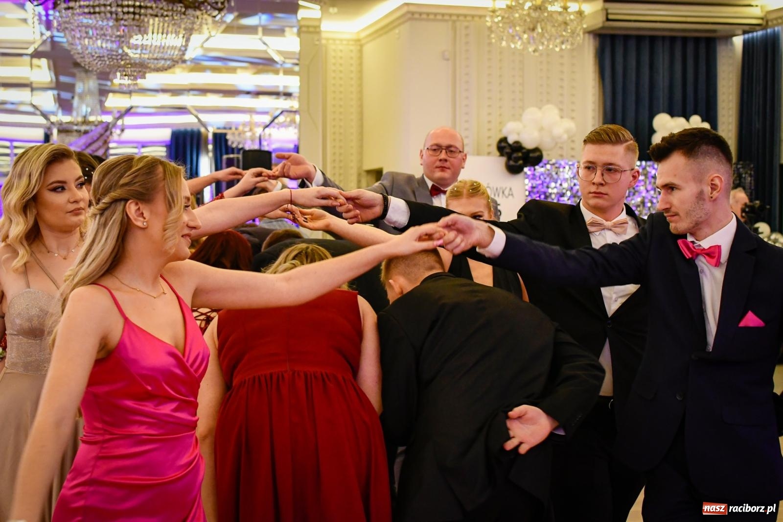 Zdjęcie w galerii na portalu naszraciborz.pl: Studniówka CKZiU nr 1: jubileuszowy rocznik bawi się w Rege [FOTO i WIDEO] wiadomości z regionu