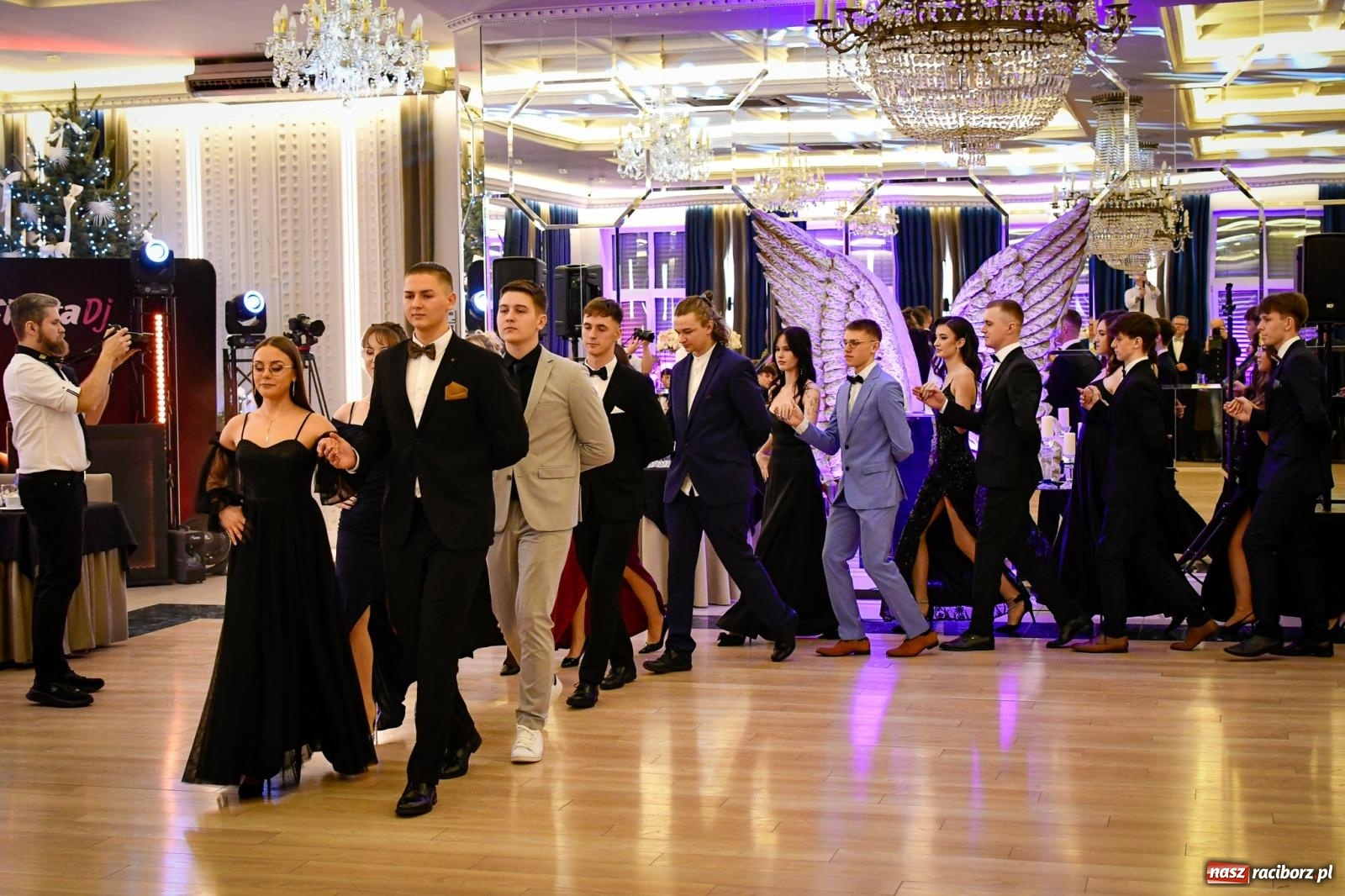 Zdjęcie w galerii na portalu naszraciborz.pl: Studniówka CKZiU nr 1: jubileuszowy rocznik bawi się w Rege [FOTO i WIDEO] wiadomości z regionu