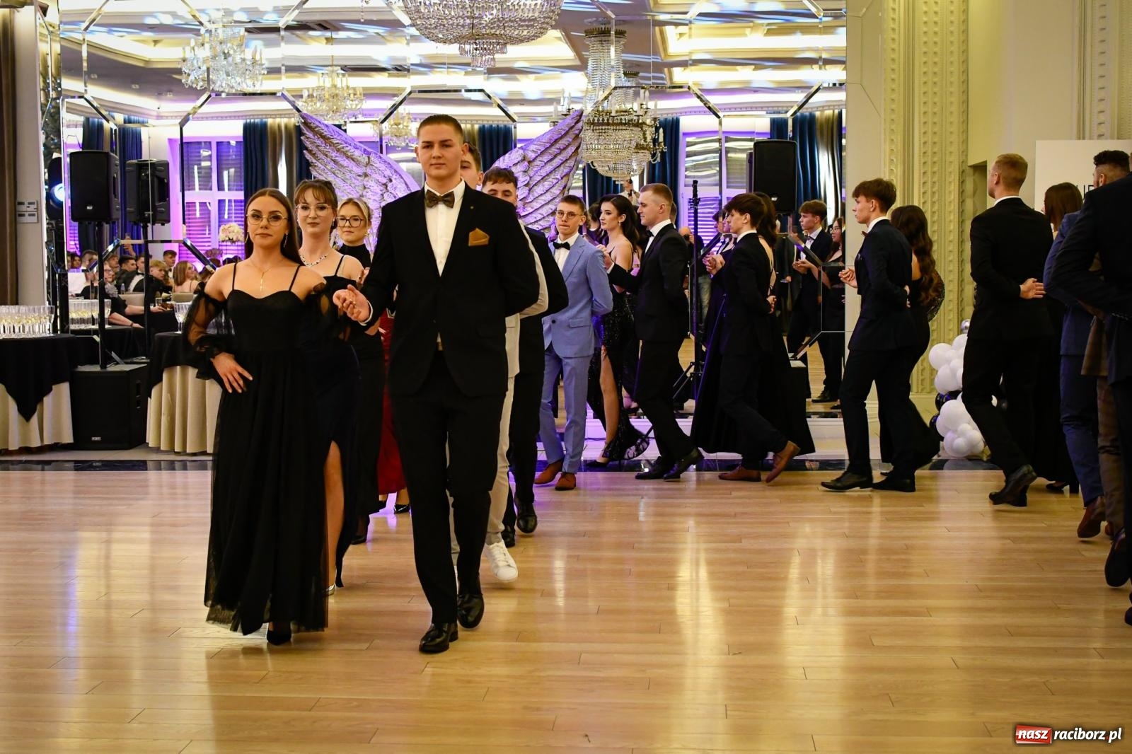 Zdjęcie w galerii na portalu naszraciborz.pl: Studniówka CKZiU nr 1: jubileuszowy rocznik bawi się w Rege [FOTO i WIDEO] wiadomości z regionu