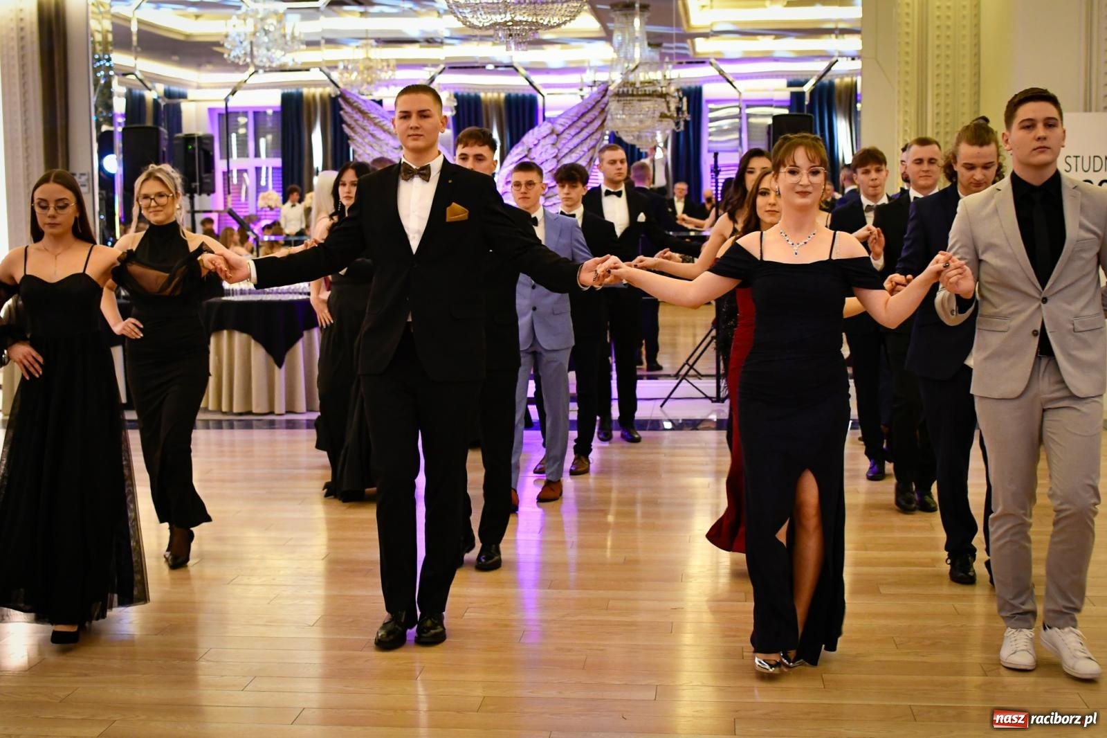 Zdjęcie w galerii na portalu naszraciborz.pl: Studniówka CKZiU nr 1: jubileuszowy rocznik bawi się w Rege [FOTO i WIDEO] wiadomości z regionu