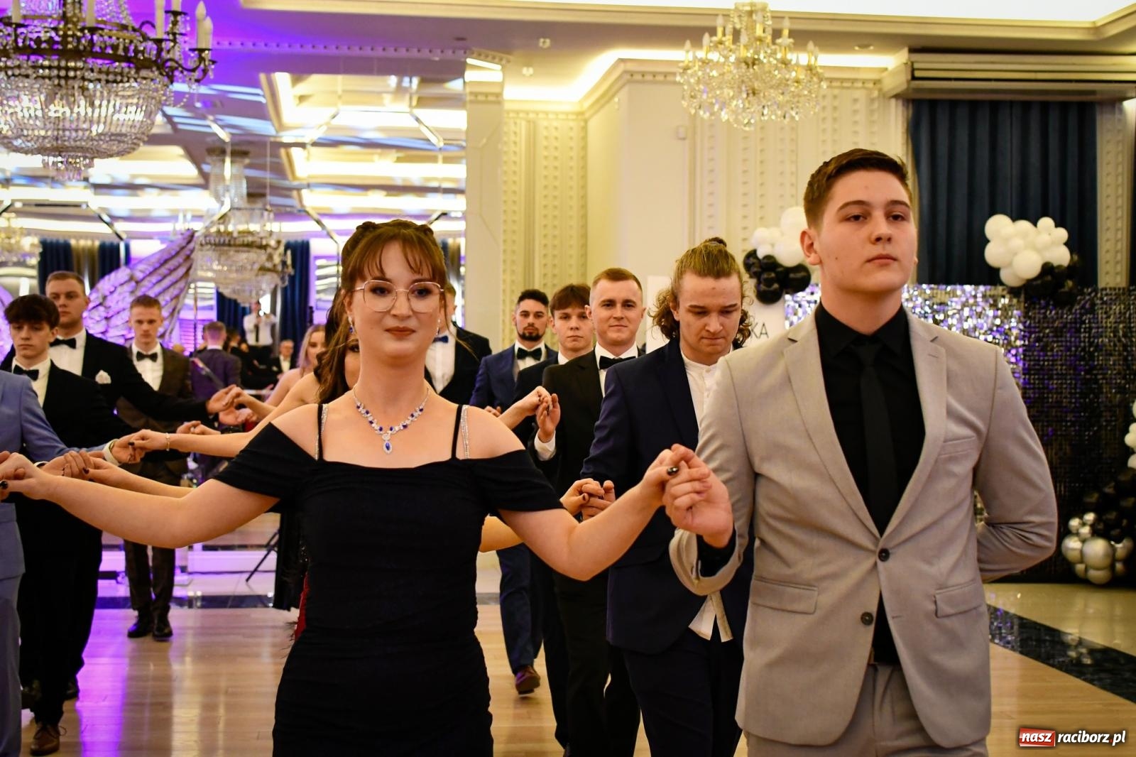 Zdjęcie w galerii na portalu naszraciborz.pl: Studniówka CKZiU nr 1: jubileuszowy rocznik bawi się w Rege [FOTO i WIDEO] wiadomości z regionu