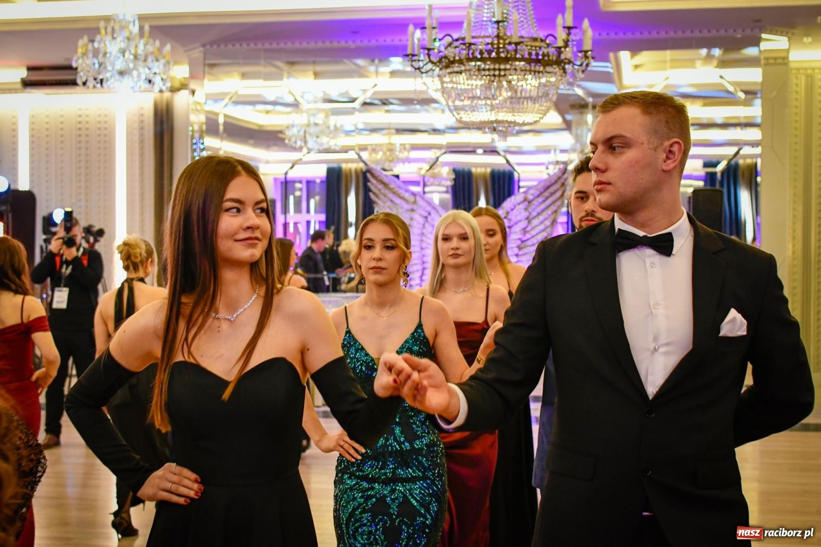 Zdjęcie w galerii na portalu naszraciborz.pl: Studniówka CKZiU nr 1: jubileuszowy rocznik bawi się w Rege [FOTO i WIDEO] wiadomości z regionu