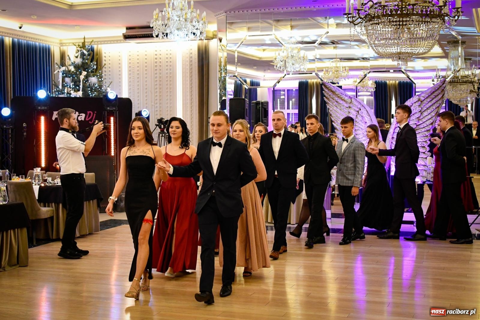 Zdjęcie w galerii na portalu naszraciborz.pl: Studniówka CKZiU nr 1: jubileuszowy rocznik bawi się w Rege [FOTO i WIDEO] wiadomości z regionu