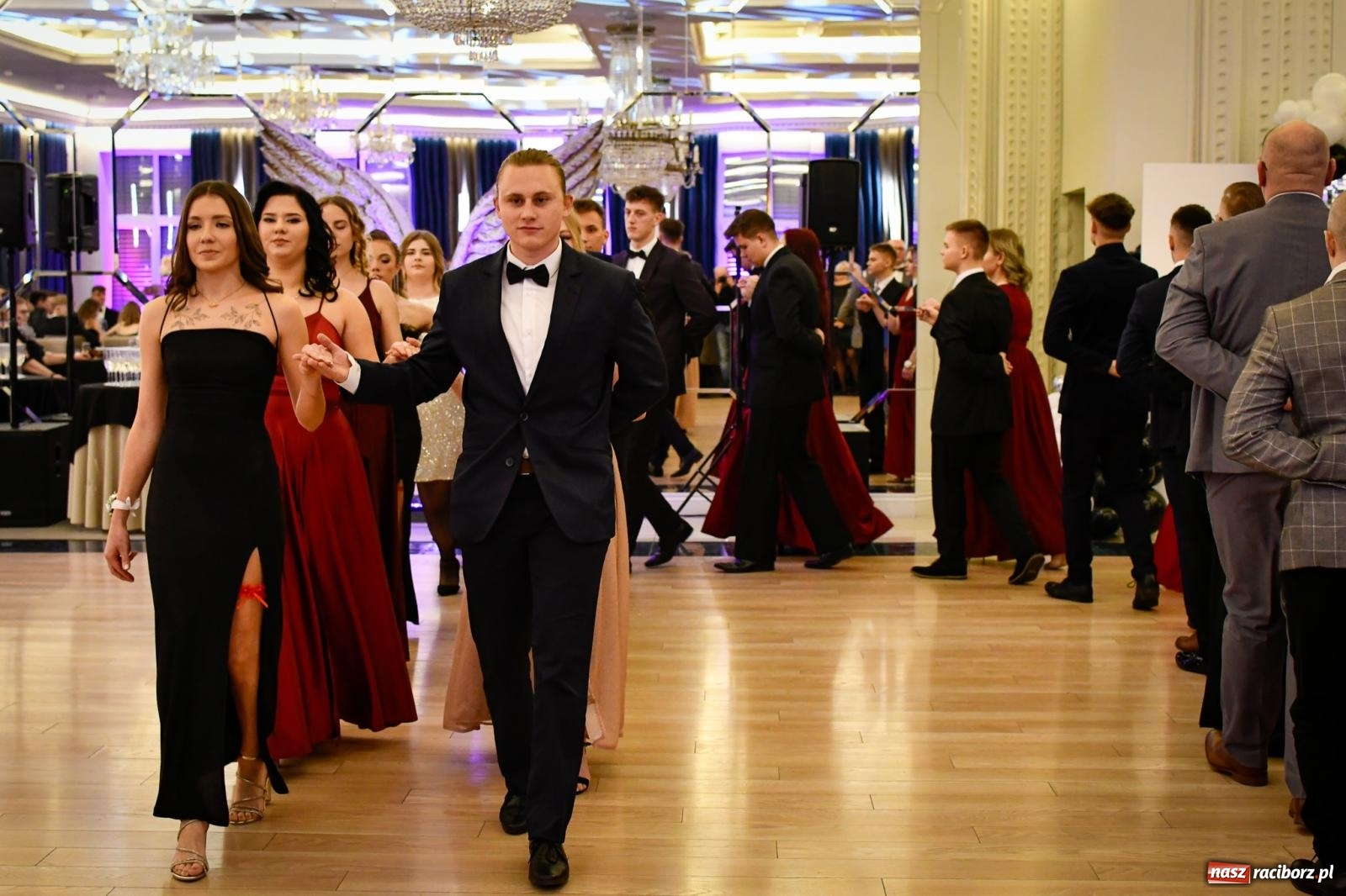 Zdjęcie w galerii na portalu naszraciborz.pl: Studniówka CKZiU nr 1: jubileuszowy rocznik bawi się w Rege [FOTO i WIDEO] wiadomości z regionu