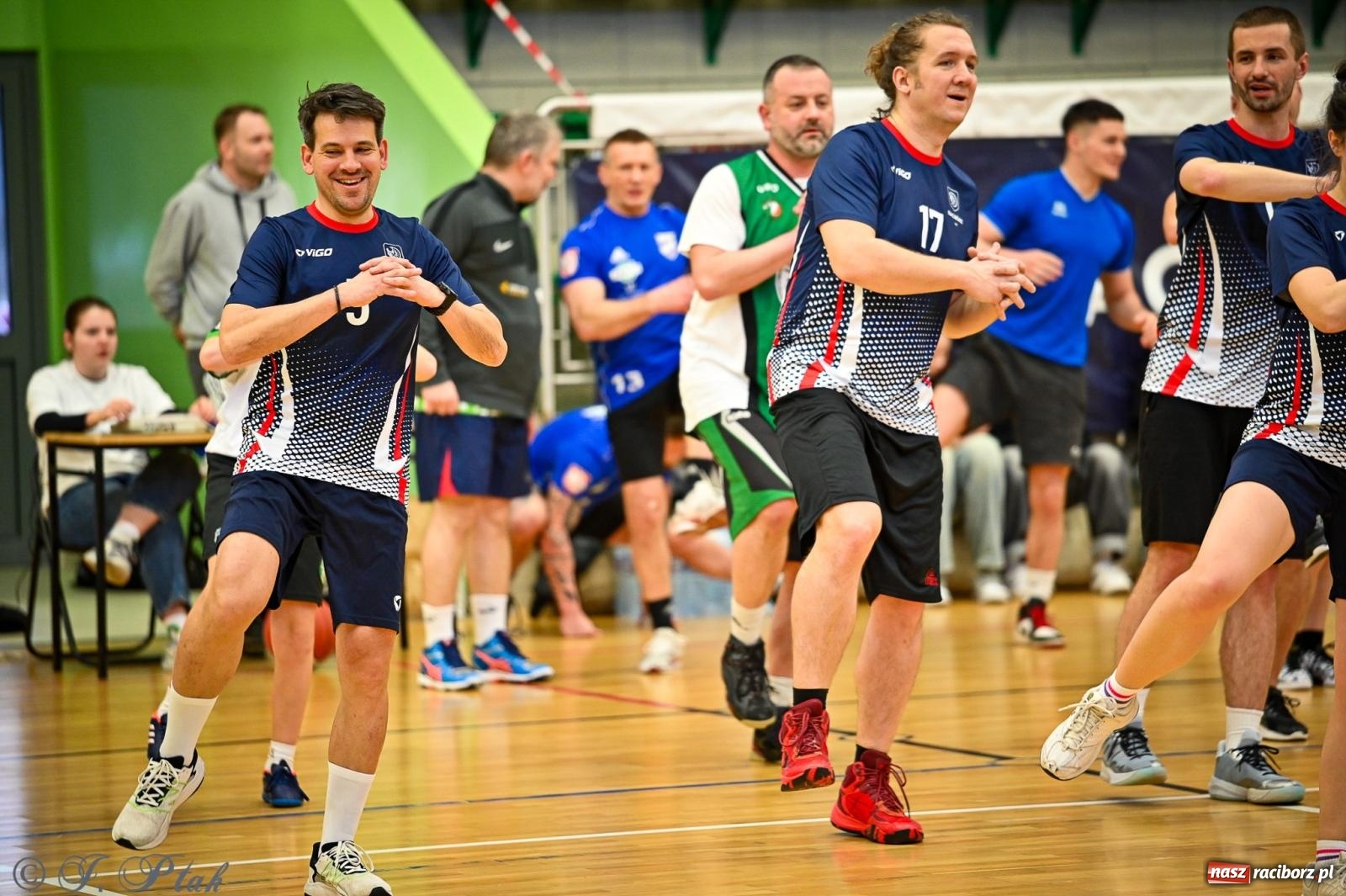 Zdjęcie w galerii na portalu naszraciborz.pl: 33. Finał WOŚP Racibórz – charytatywny turniej koszykówki z olimpijczykami wiadomości z regionu