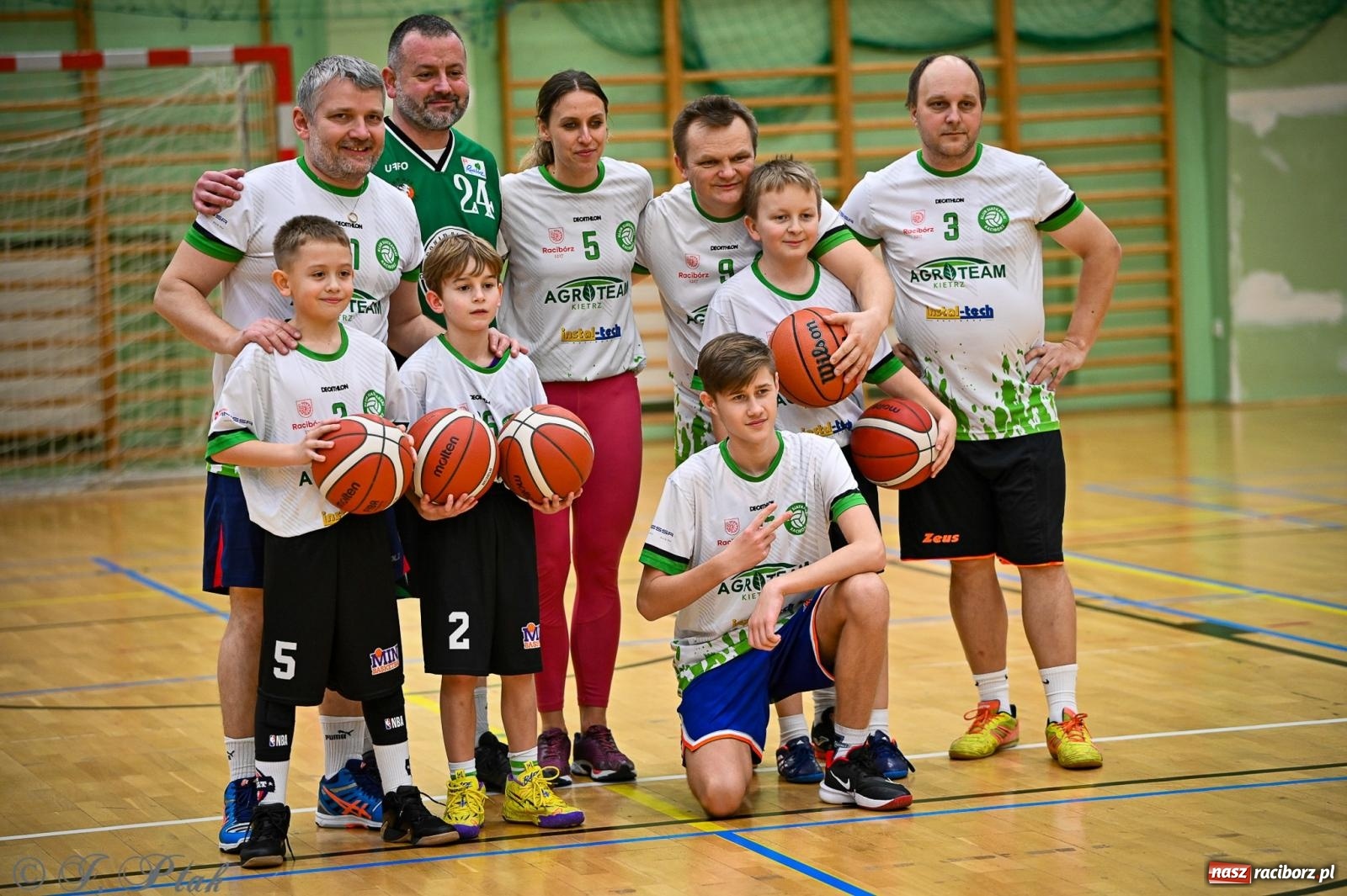 Zdjęcie w galerii na portalu naszraciborz.pl: 33. Finał WOŚP Racibórz – charytatywny turniej koszykówki z olimpijczykami wiadomości z regionu