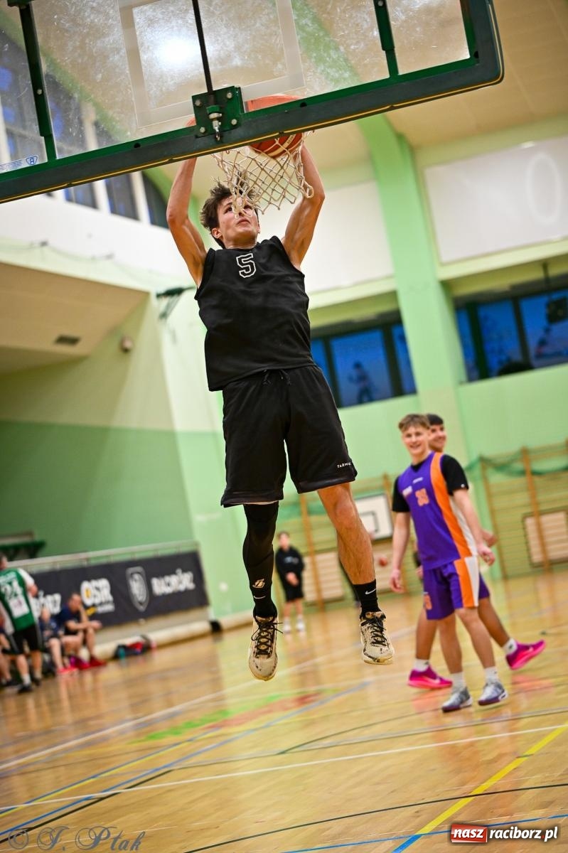 Zdjęcie w galerii na portalu naszraciborz.pl: 33. Finał WOŚP Racibórz – charytatywny turniej koszykówki z olimpijczykami wiadomości z regionu