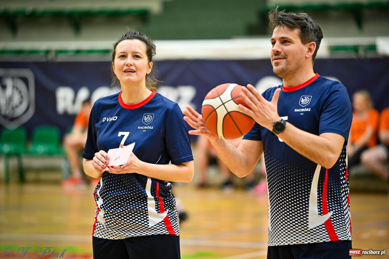 Zdjęcie w galerii na portalu naszraciborz.pl: 33. Finał WOŚP Racibórz – charytatywny turniej koszykówki z olimpijczykami wiadomości z regionu