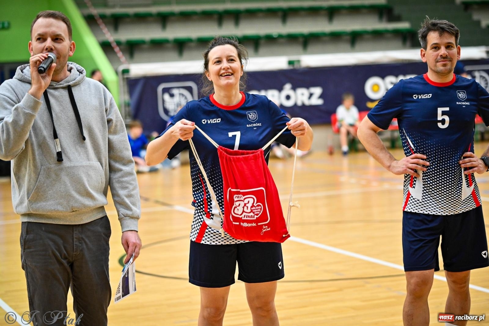 Zdjęcie w galerii na portalu naszraciborz.pl: 33. Finał WOŚP Racibórz – charytatywny turniej koszykówki z olimpijczykami wiadomości z regionu