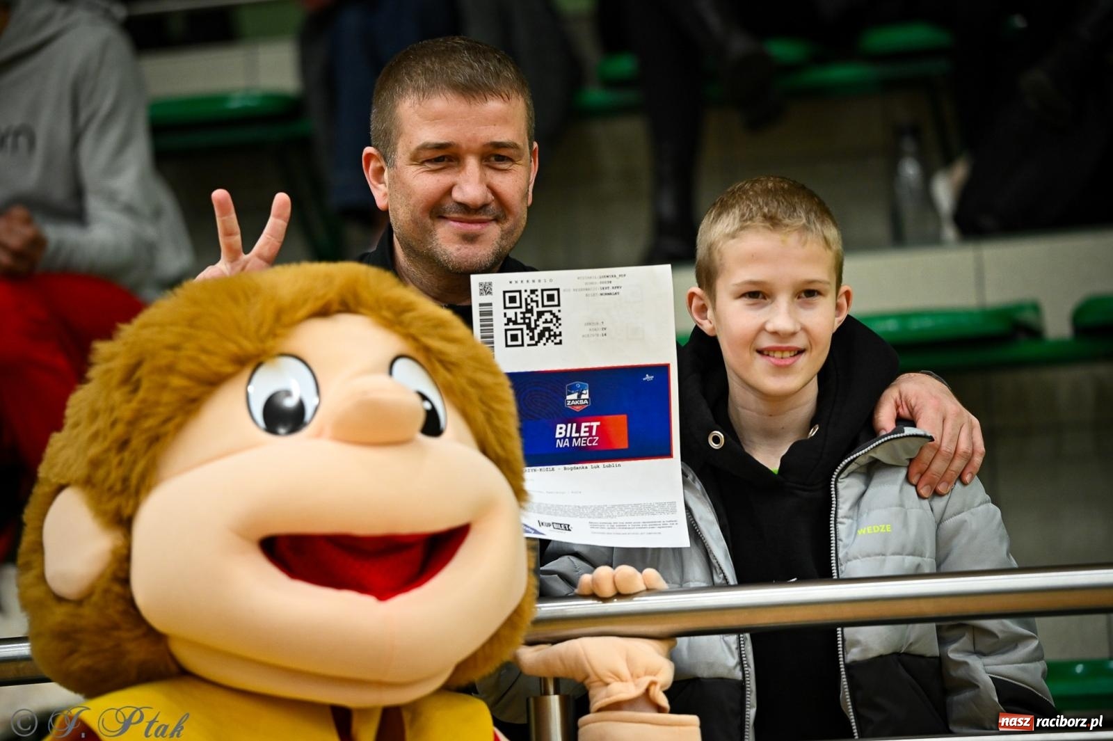 Zdjęcie w galerii na portalu naszraciborz.pl: 33. Finał WOŚP Racibórz – charytatywny turniej koszykówki z olimpijczykami wiadomości z regionu