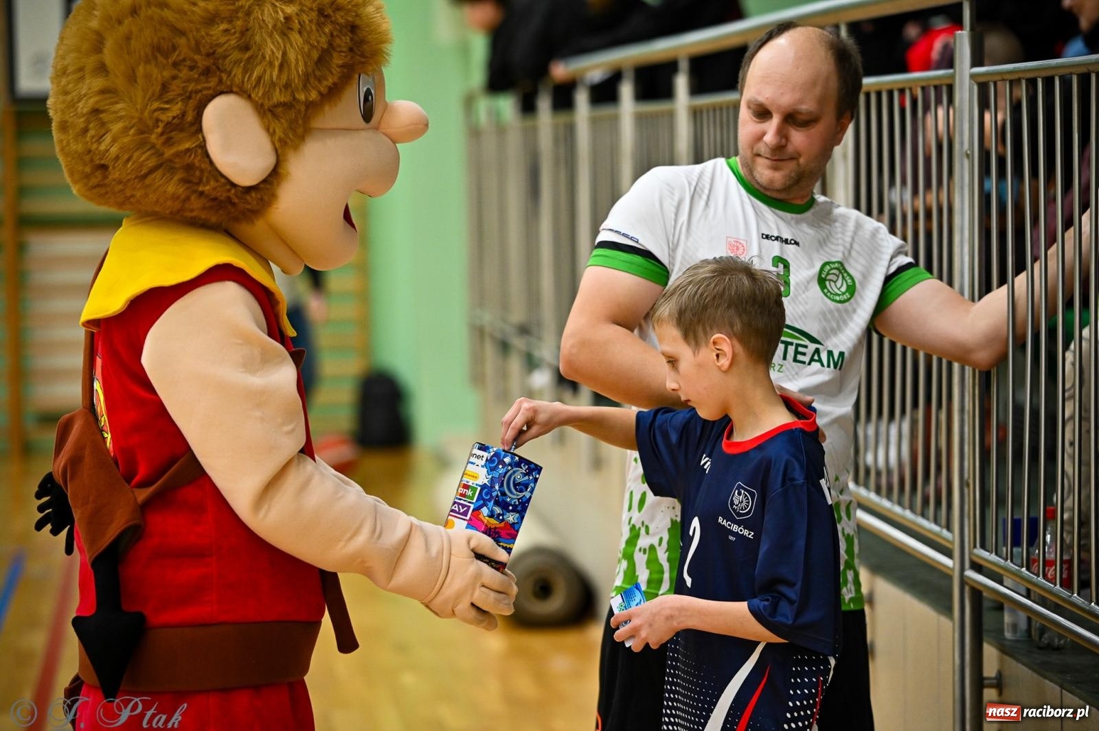 Zdjęcie w galerii na portalu naszraciborz.pl: 33. Finał WOŚP Racibórz – charytatywny turniej koszykówki z olimpijczykami wiadomości z regionu