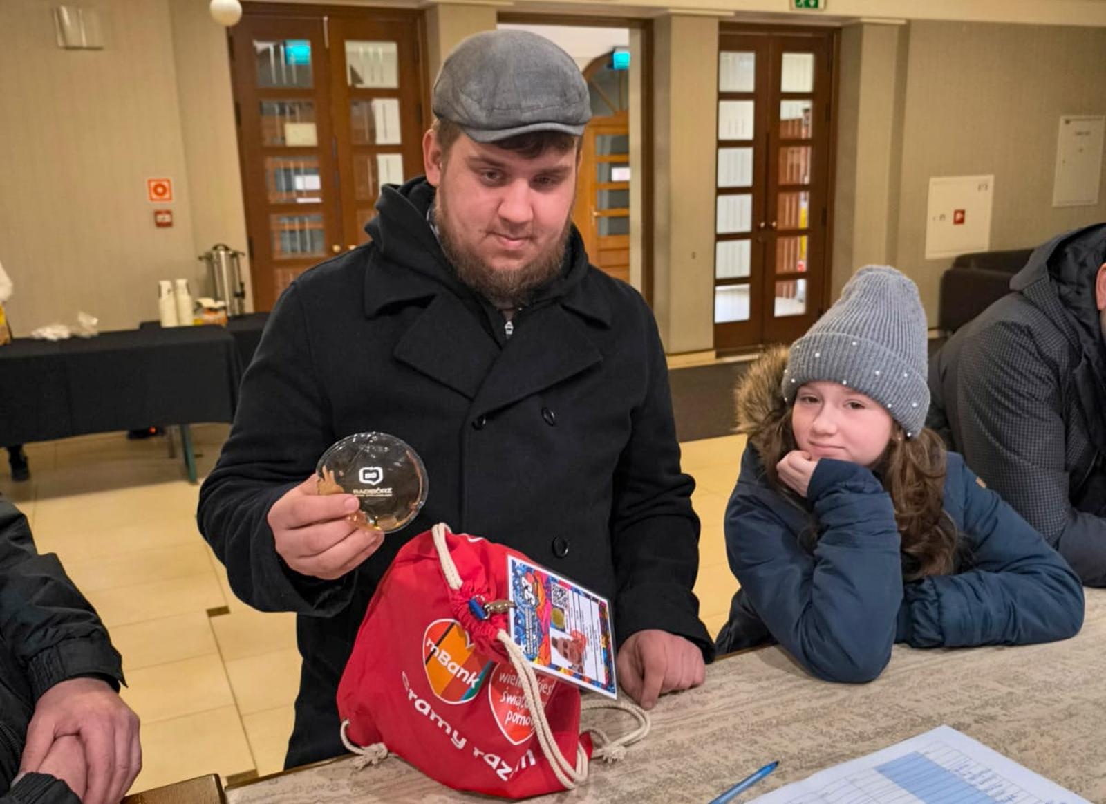 Zdjęcie w galerii na portalu naszraciborz.pl: Ponad stu wolontariuszy kwestuje na ulicach Raciborza wiadomości z regionu