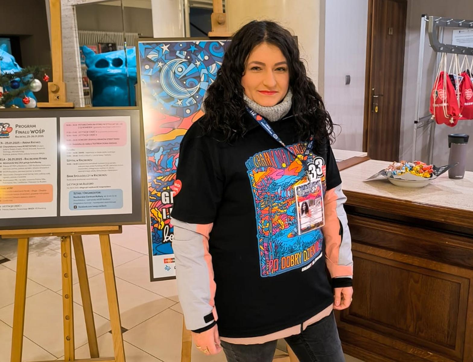 Zdjęcie w galerii na portalu naszraciborz.pl: Ponad stu wolontariuszy kwestuje na ulicach Raciborza wiadomości z regionu