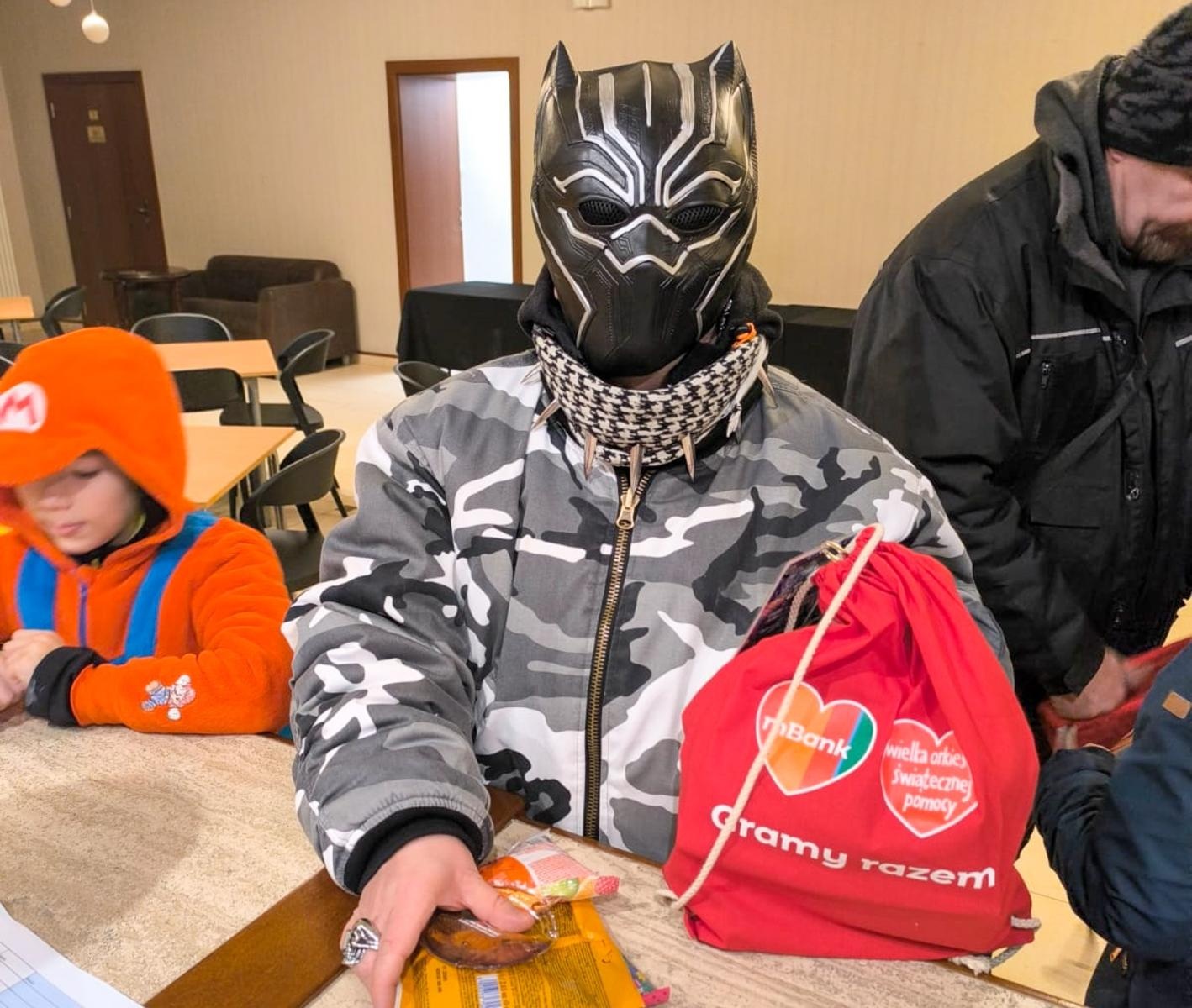 Zdjęcie w galerii na portalu naszraciborz.pl: Ponad stu wolontariuszy kwestuje na ulicach Raciborza wiadomości z regionu