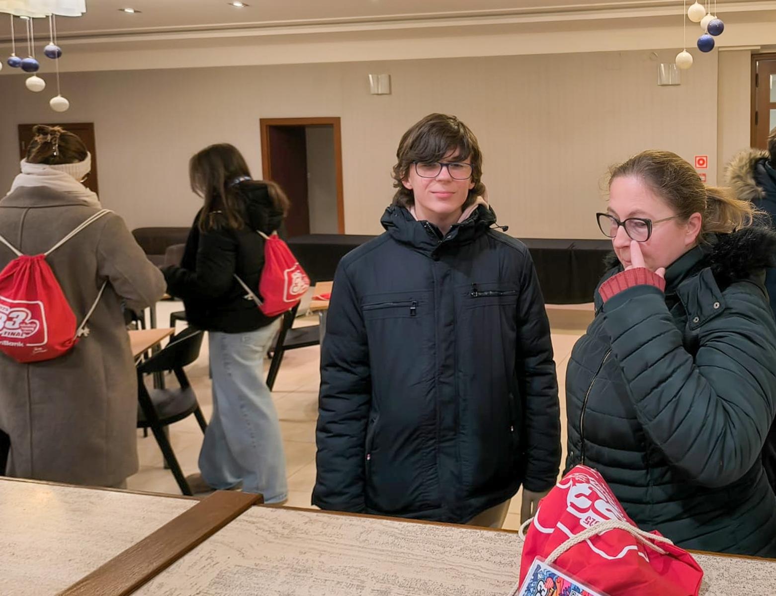 Zdjęcie w galerii na portalu naszraciborz.pl: Ponad stu wolontariuszy kwestuje na ulicach Raciborza wiadomości z regionu