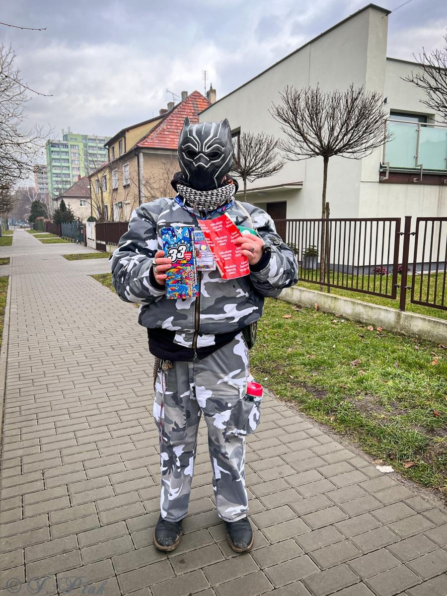 Zdjęcie w galerii na portalu naszraciborz.pl: Ponad stu wolontariuszy kwestuje na ulicach Raciborza wiadomości z regionu