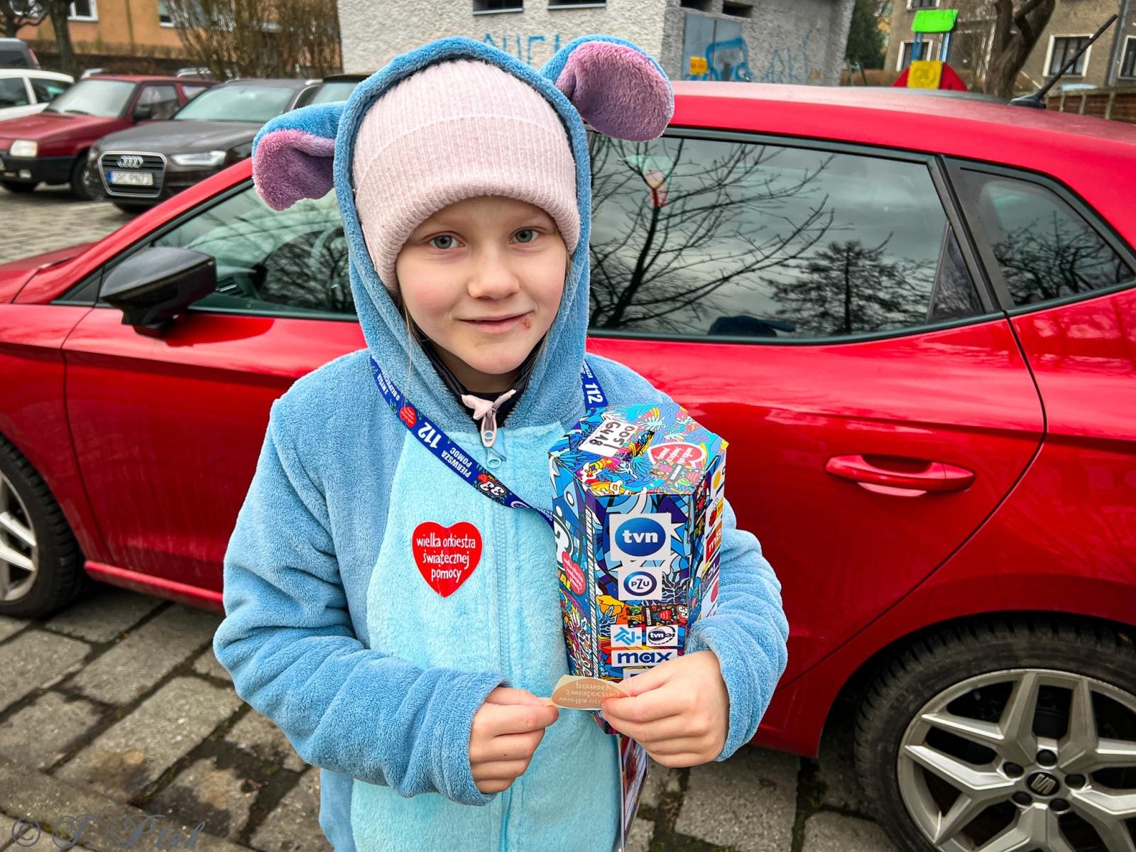 Zdjęcie w galerii na portalu naszraciborz.pl: Ponad stu wolontariuszy kwestuje na ulicach Raciborza wiadomości z regionu