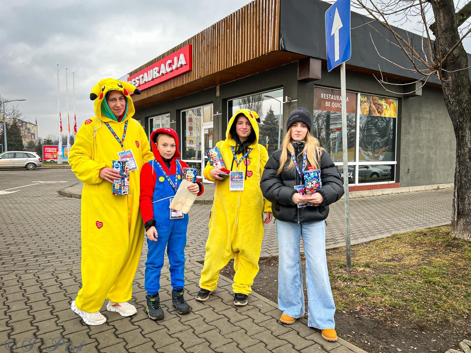Zdjęcie w galerii na portalu naszraciborz.pl: Ponad stu wolontariuszy kwestuje na ulicach Raciborza wiadomości z regionu