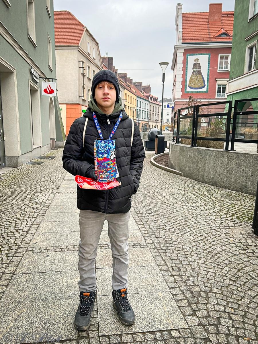 Zdjęcie w galerii na portalu naszraciborz.pl: Ponad stu wolontariuszy kwestuje na ulicach Raciborza wiadomości z regionu