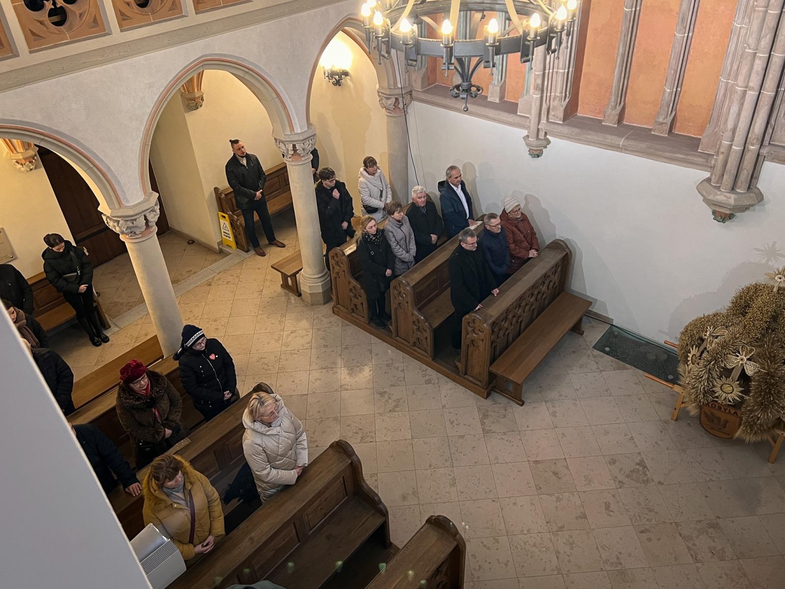 Zdjęcie w galerii na portalu naszraciborz.pl: Pierwsza tegoroczna Msza św. w kaplicy zamkowej i prezentacja animacji o jej historii [WIDEO] wiadomości z regionu