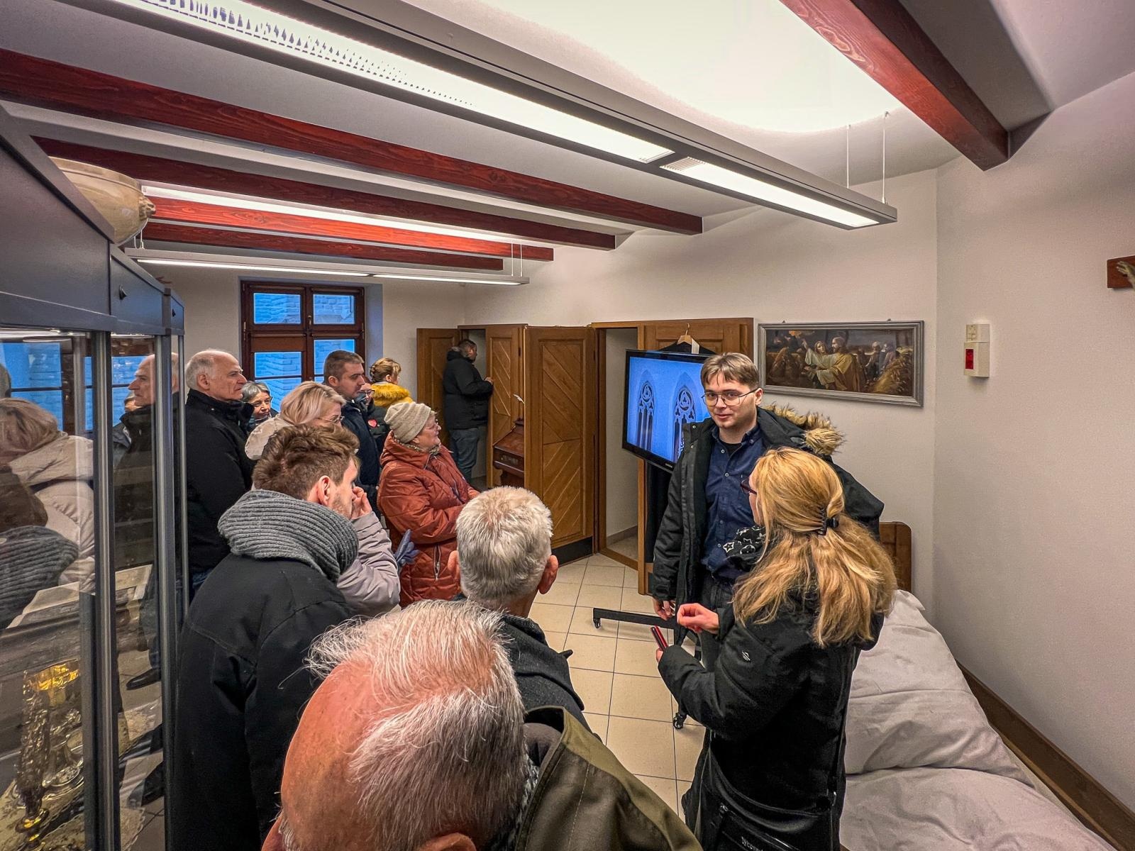 Zdjęcie w galerii na portalu naszraciborz.pl: Pierwsza tegoroczna Msza św. w kaplicy zamkowej i prezentacja animacji o jej historii [WIDEO] wiadomości z regionu