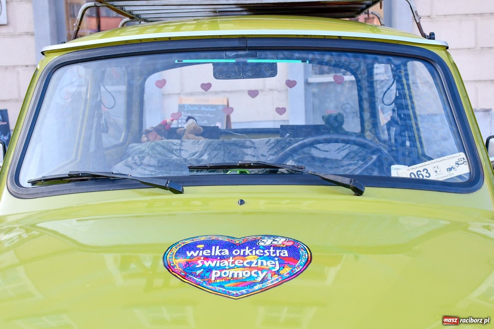 Zdjęcie w galerii na portalu naszraciborz.pl: Atrakcje WOŚP na raciborskim rynku – tłumy mieszkańców wsparły akcję wiadomości z regionu