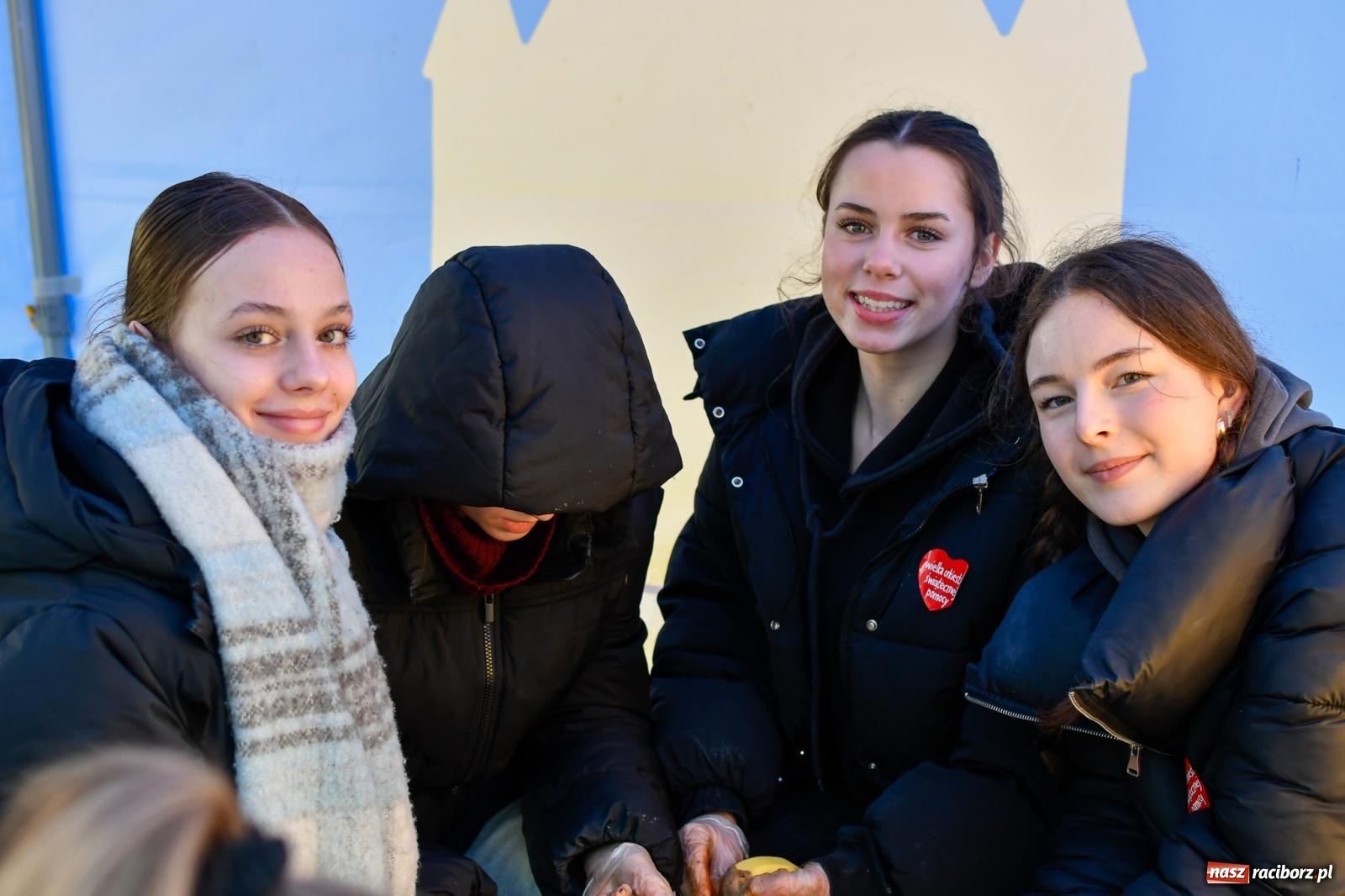 Zdjęcie w galerii na portalu naszraciborz.pl: Atrakcje WOŚP na raciborskim rynku – tłumy mieszkańców wsparły akcję wiadomości z regionu