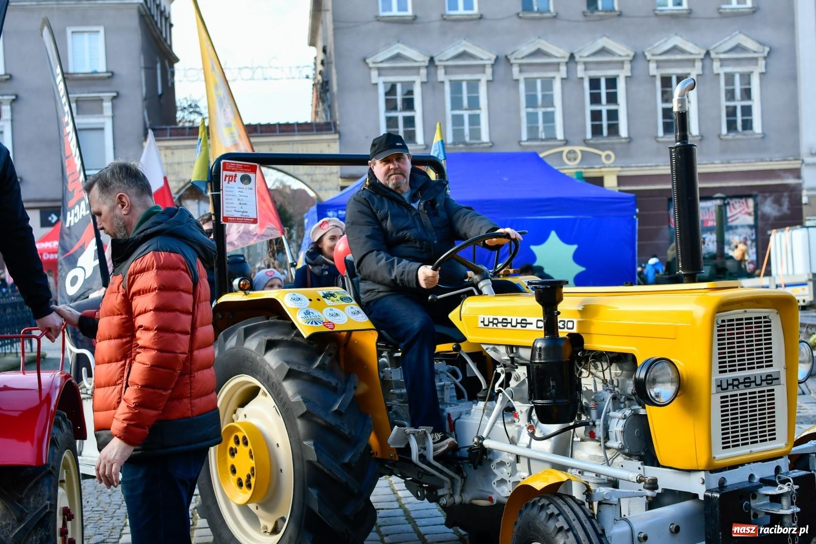 Zdjęcie w galerii na portalu naszraciborz.pl: Atrakcje WOŚP na raciborskim rynku – tłumy mieszkańców wsparły akcję wiadomości z regionu