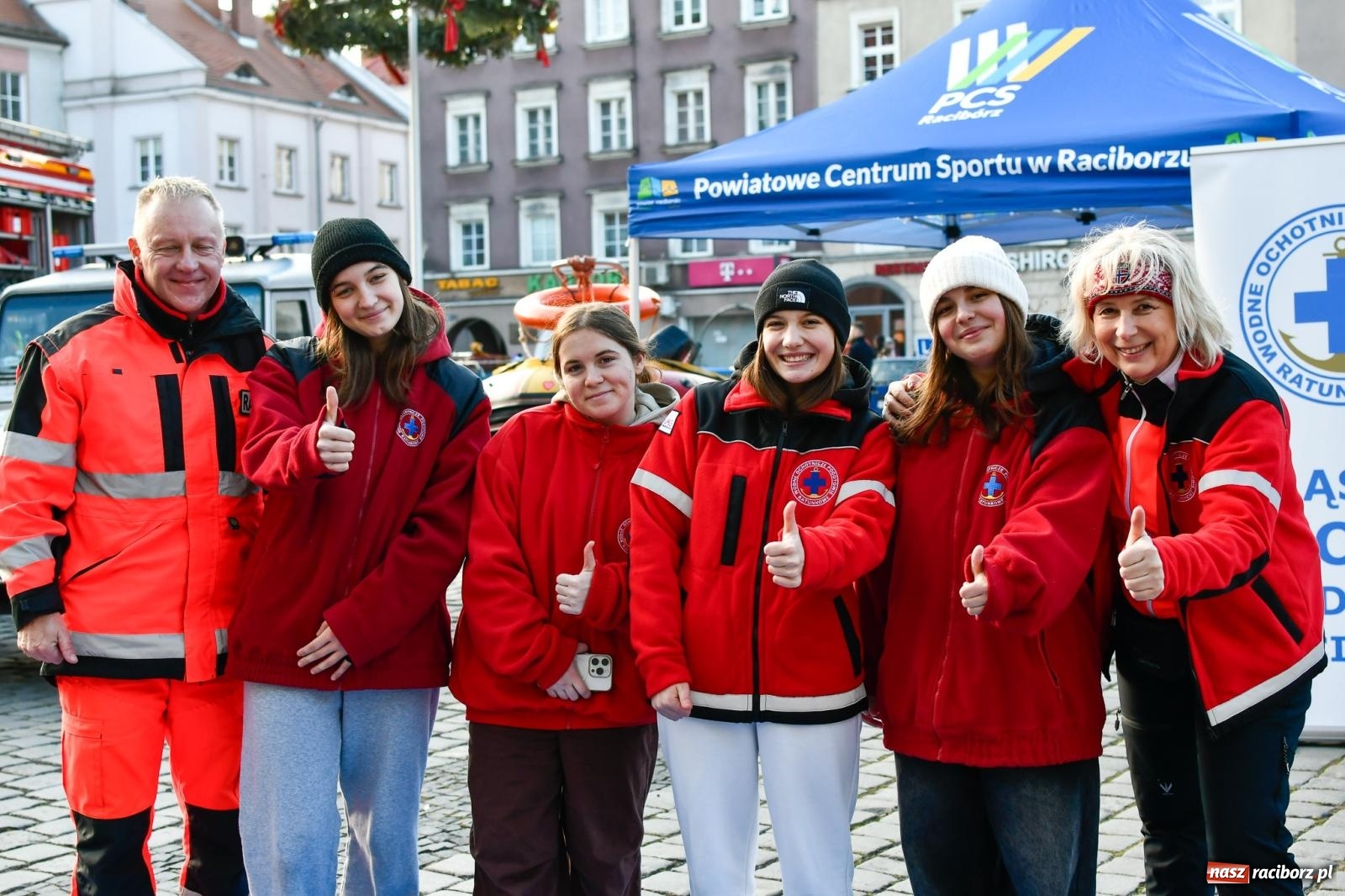 Zdjęcie w galerii na portalu naszraciborz.pl: Atrakcje WOŚP na raciborskim rynku – tłumy mieszkańców wsparły akcję wiadomości z regionu