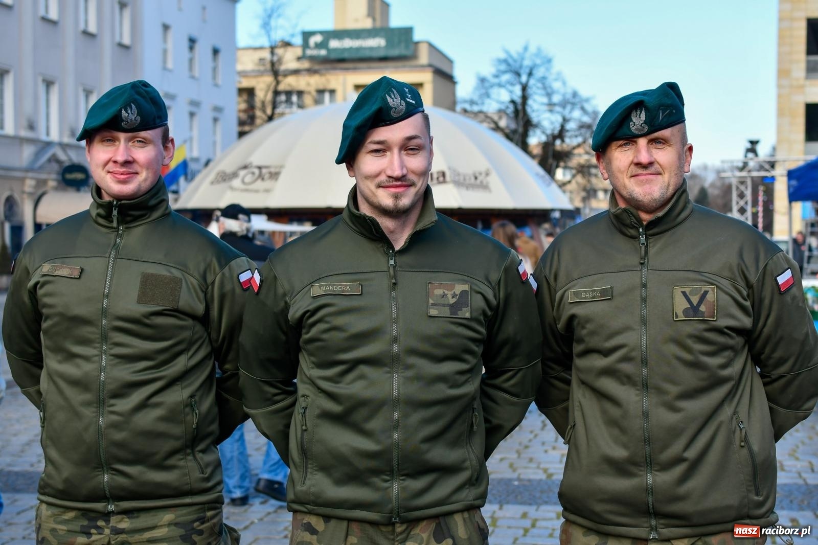Zdjęcie w galerii na portalu naszraciborz.pl: Atrakcje WOŚP na raciborskim rynku – tłumy mieszkańców wsparły akcję wiadomości z regionu