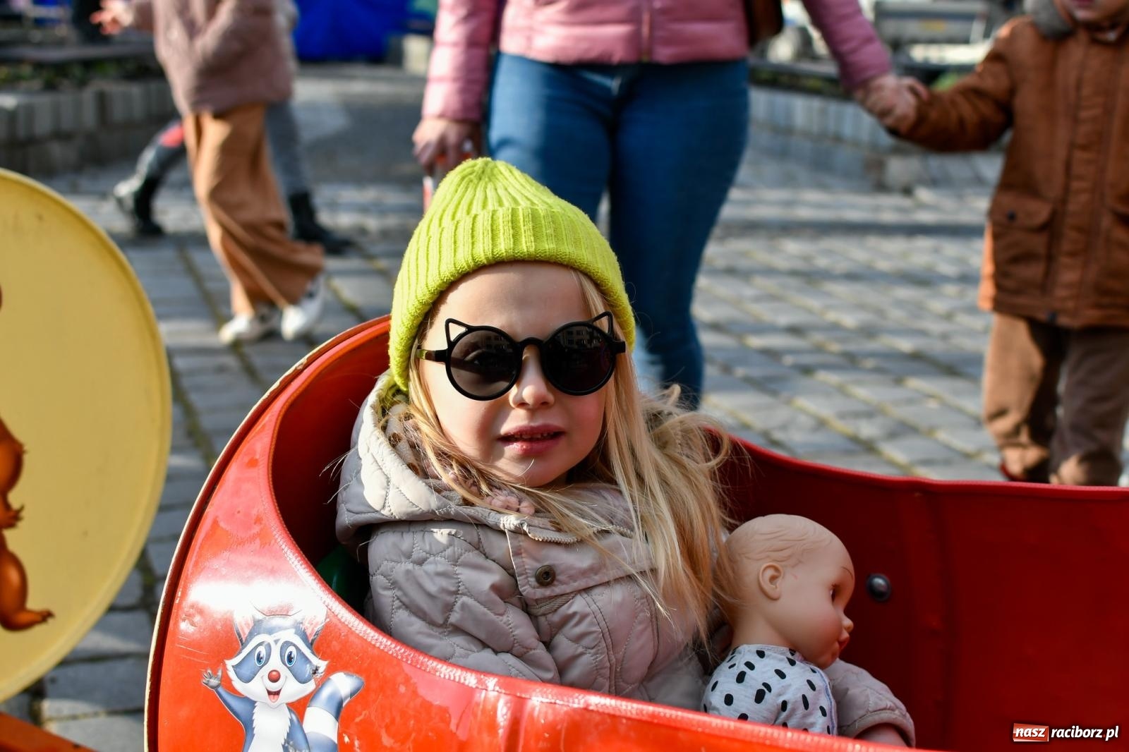 Zdjęcie w galerii na portalu naszraciborz.pl: Atrakcje WOŚP na raciborskim rynku – tłumy mieszkańców wsparły akcję wiadomości z regionu
