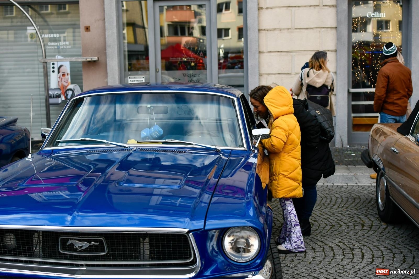 Zdjęcie w galerii na portalu naszraciborz.pl: Atrakcje WOŚP na raciborskim rynku – tłumy mieszkańców wsparły akcję wiadomości z regionu