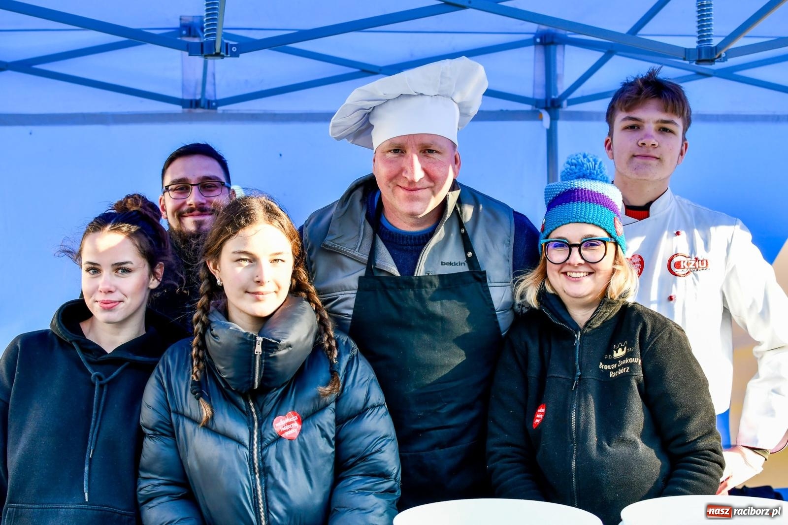 Zdjęcie w galerii na portalu naszraciborz.pl: Atrakcje WOŚP na raciborskim rynku – tłumy mieszkańców wsparły akcję wiadomości z regionu