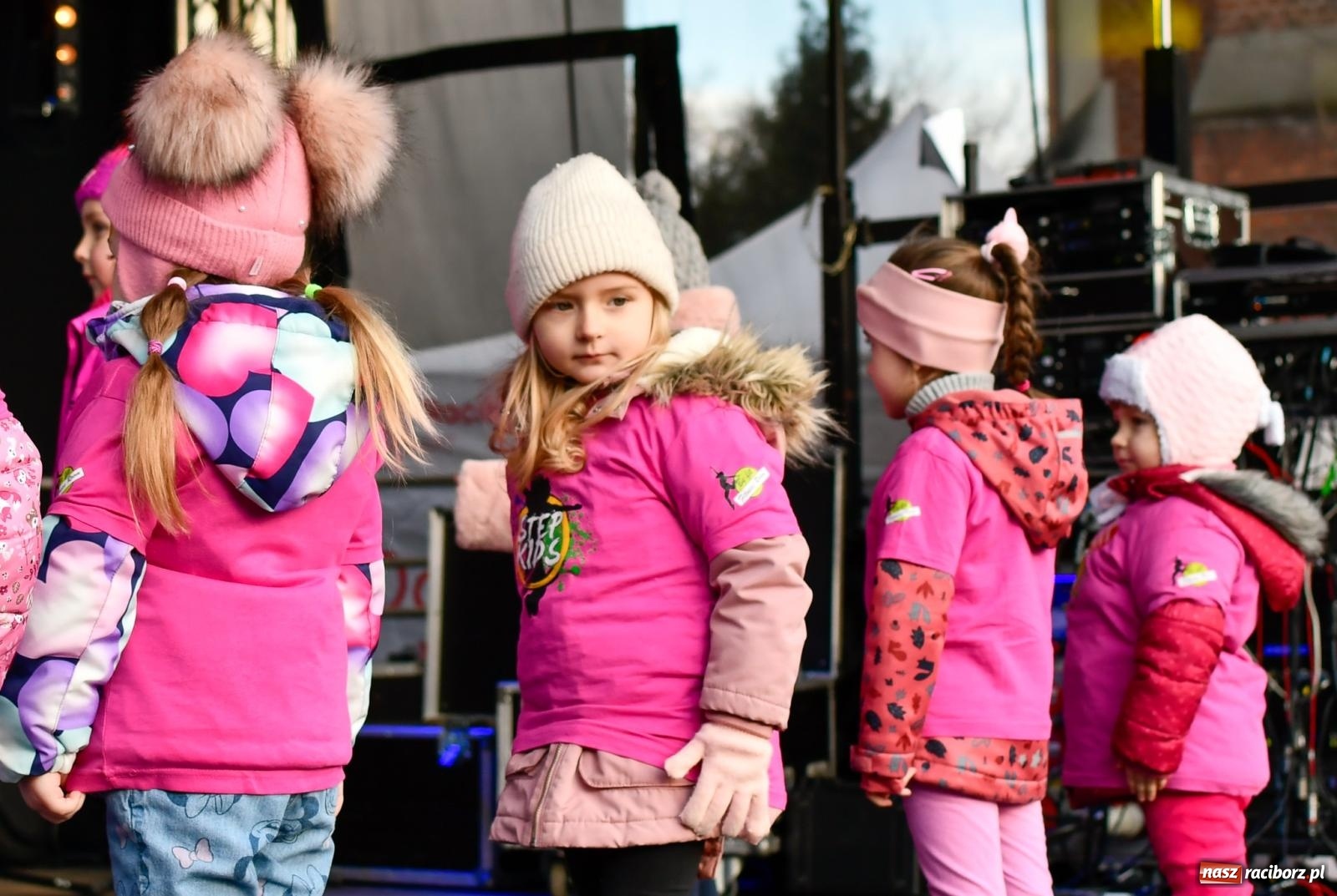 Zdjęcie w galerii na portalu naszraciborz.pl: Atrakcje WOŚP na raciborskim rynku – tłumy mieszkańców wsparły akcję wiadomości z regionu