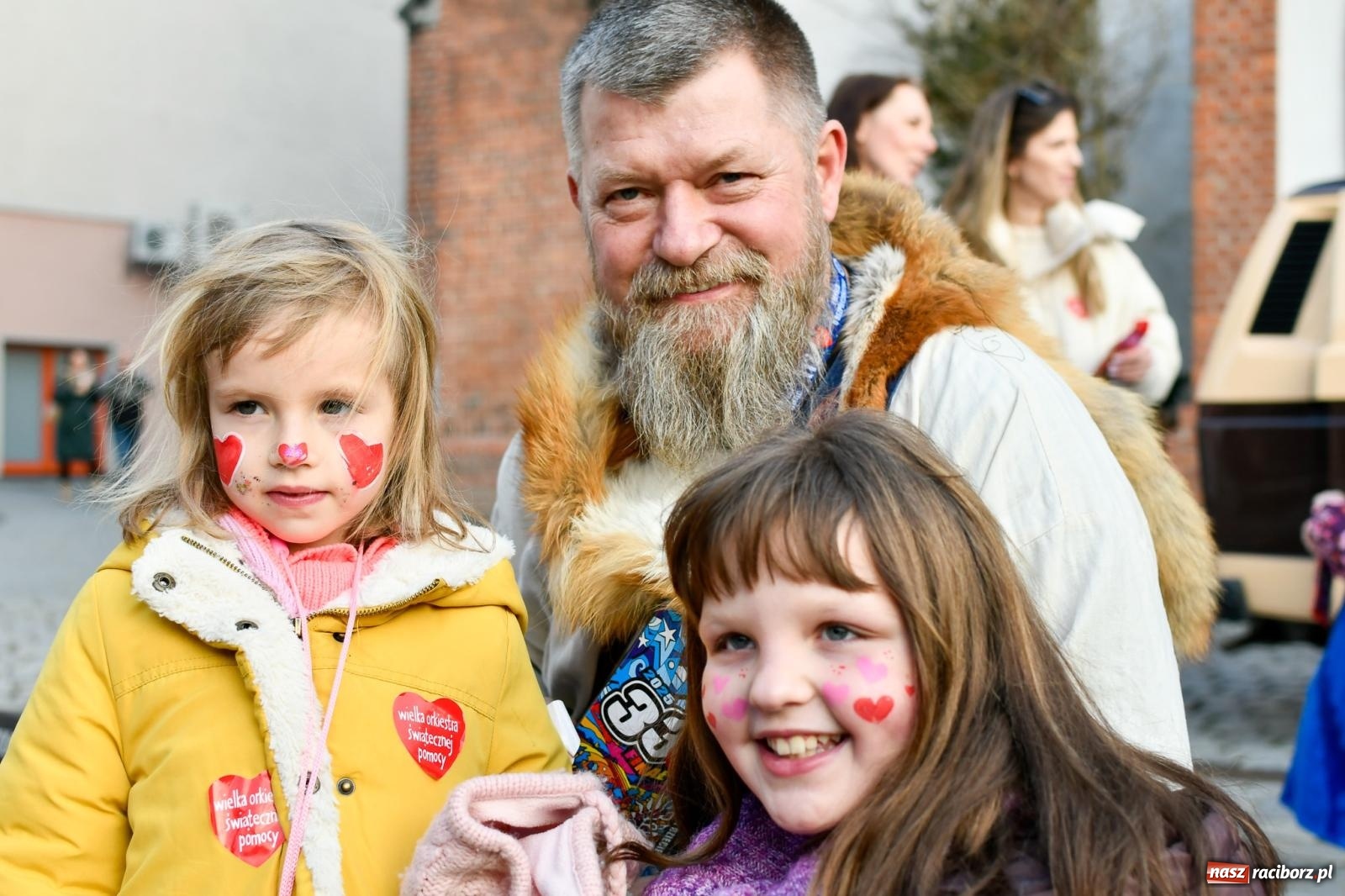 Zdjęcie w galerii na portalu naszraciborz.pl: Atrakcje WOŚP na raciborskim rynku – tłumy mieszkańców wsparły akcję wiadomości z regionu