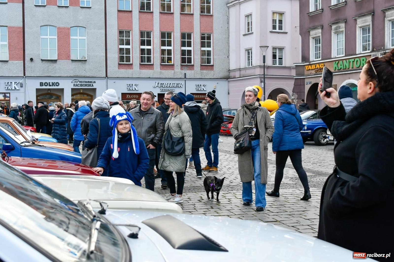 Zdjęcie w galerii na portalu naszraciborz.pl: Atrakcje WOŚP na raciborskim rynku – tłumy mieszkańców wsparły akcję wiadomości z regionu